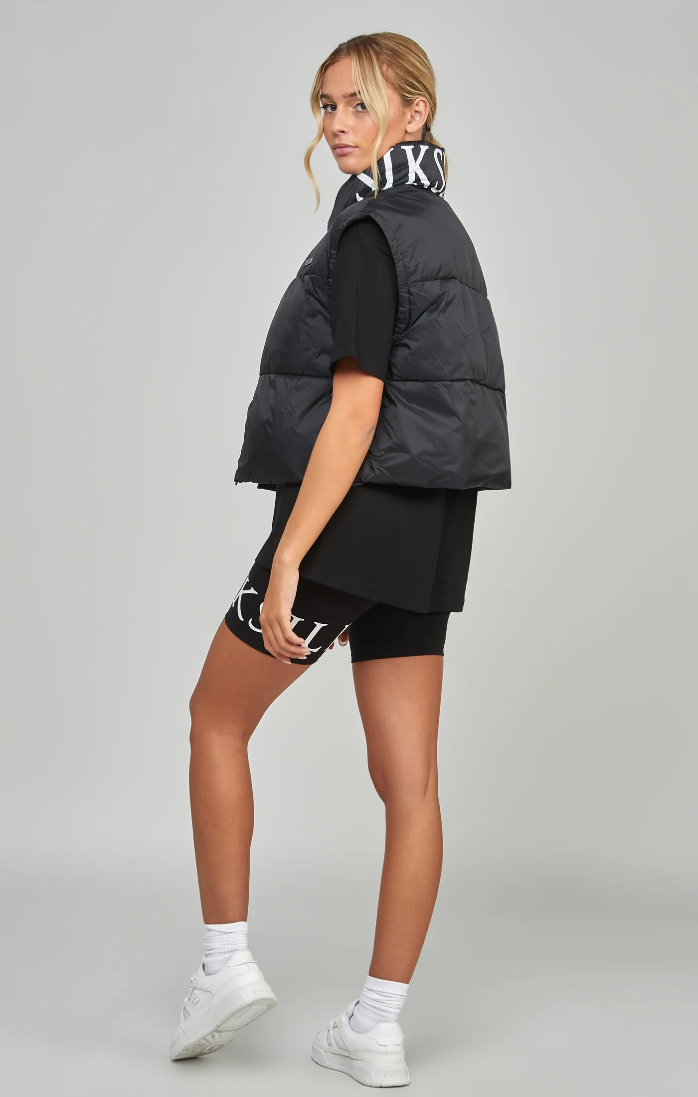 Black Cropped Gilet - Image 4