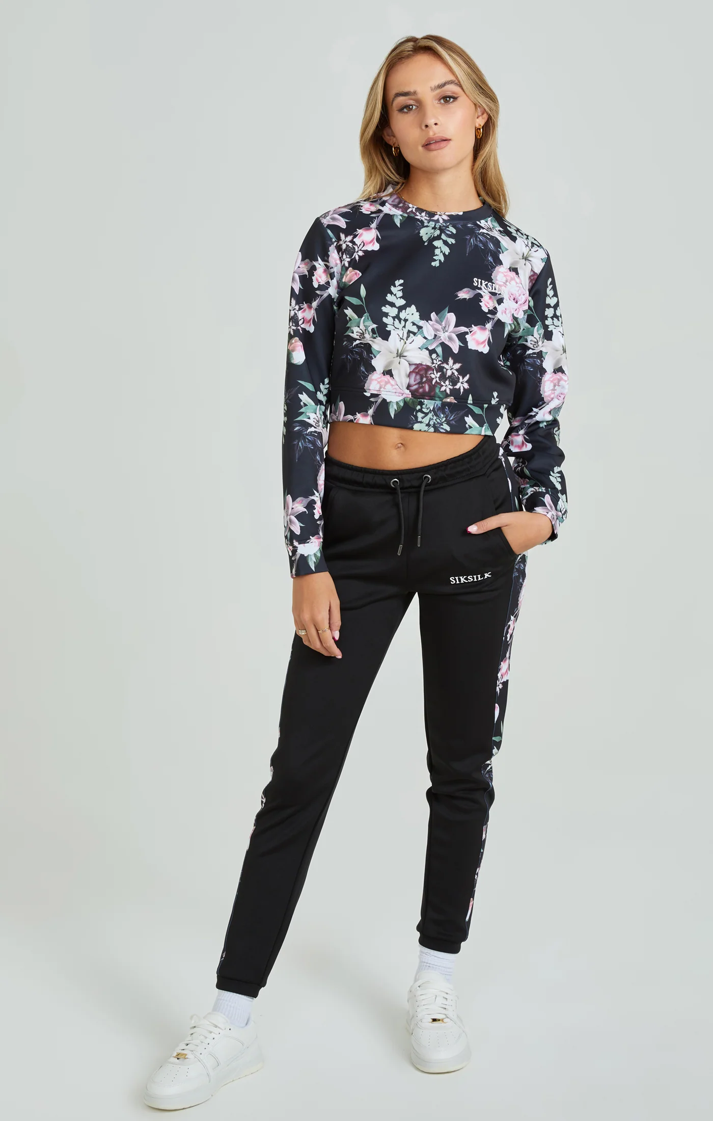 Black Floral Print Cropped Sweatshirt - Image 2