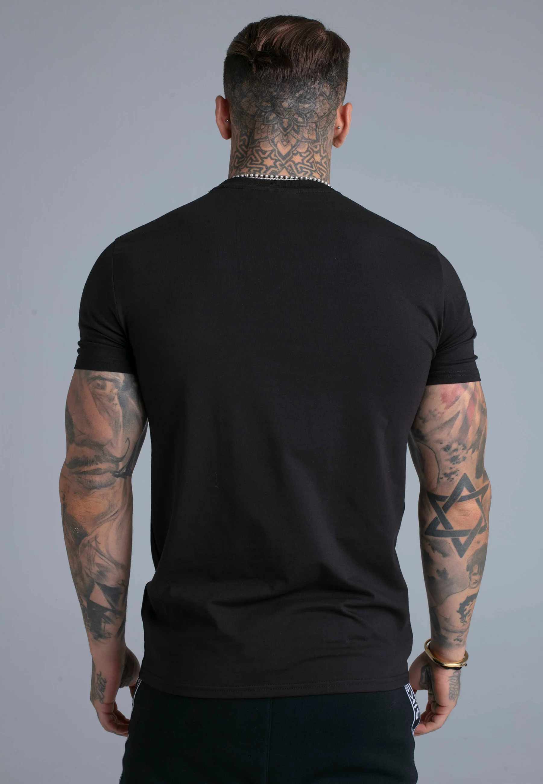 Black Essentials T-Shirt - Image 5