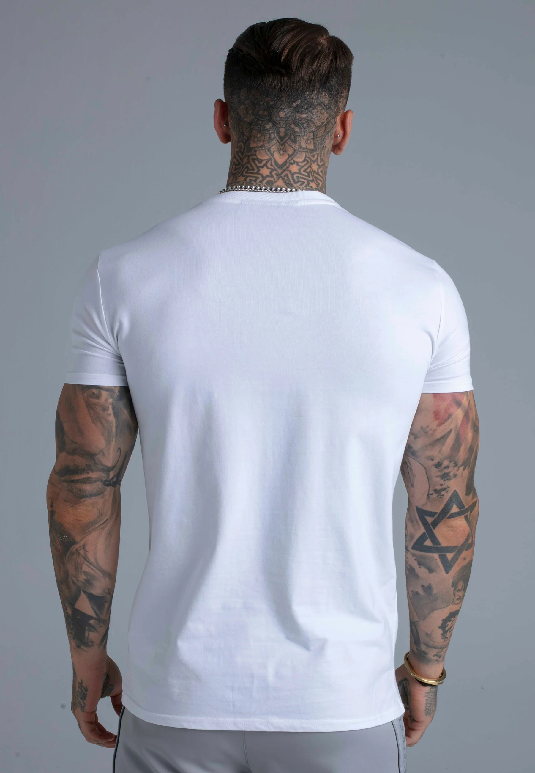 White Essentials T-Shirt - Image 5