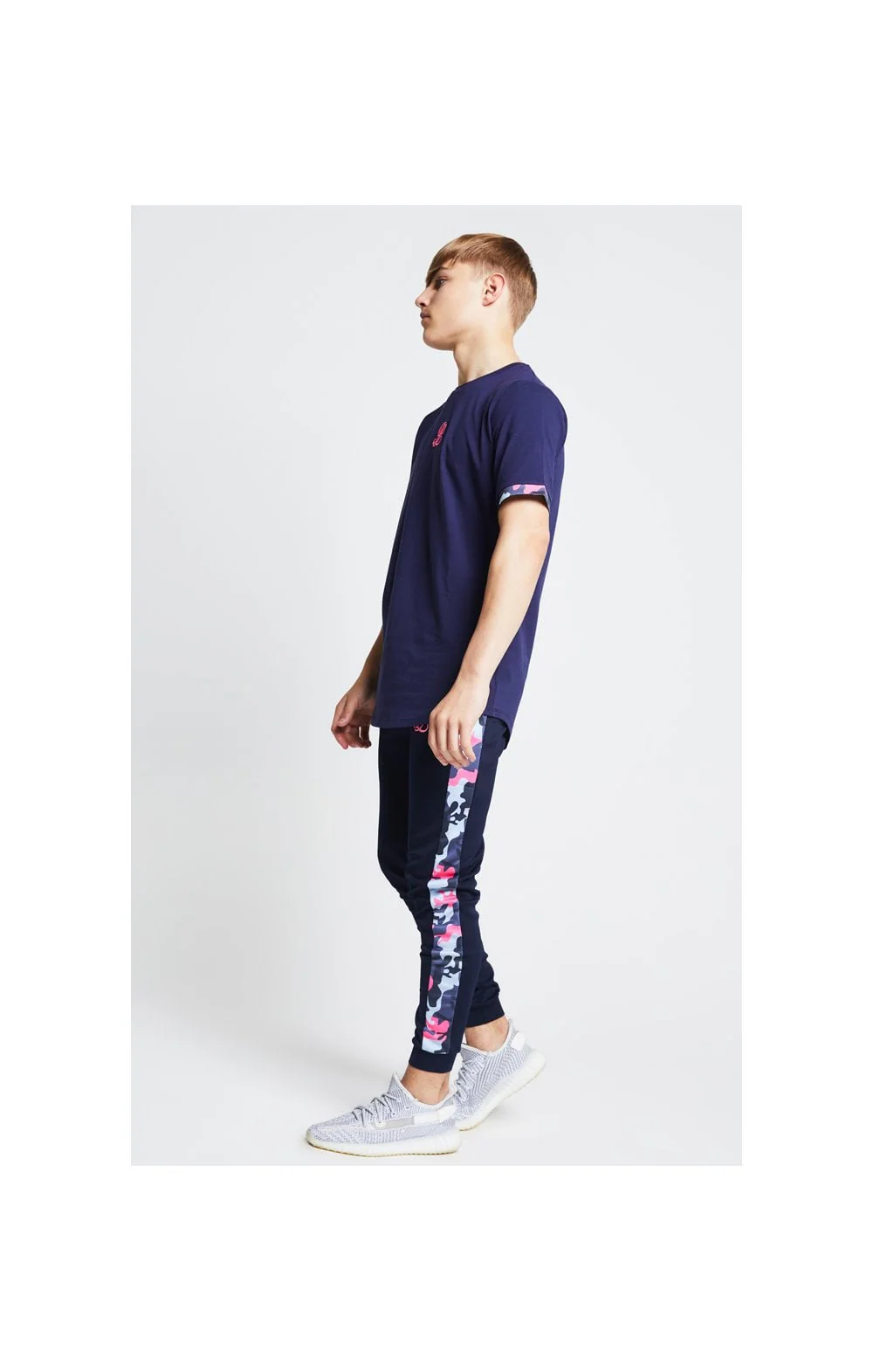 Illusive London Contrast Cuff Tee – Navy & Neon Pink Camo - Image 6