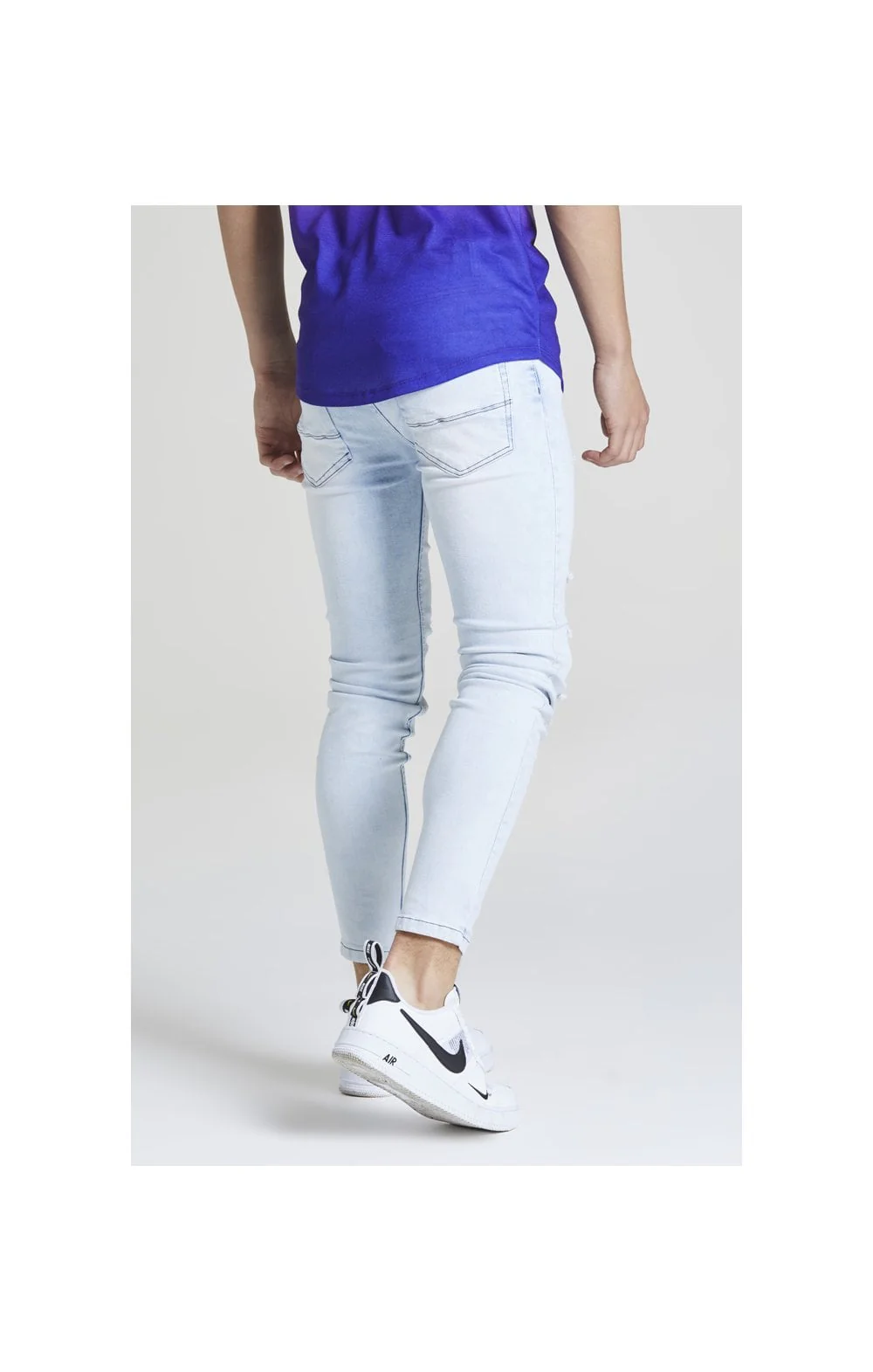 Illusive London Distressed Skinny Jeans – Light Wash - Image 3