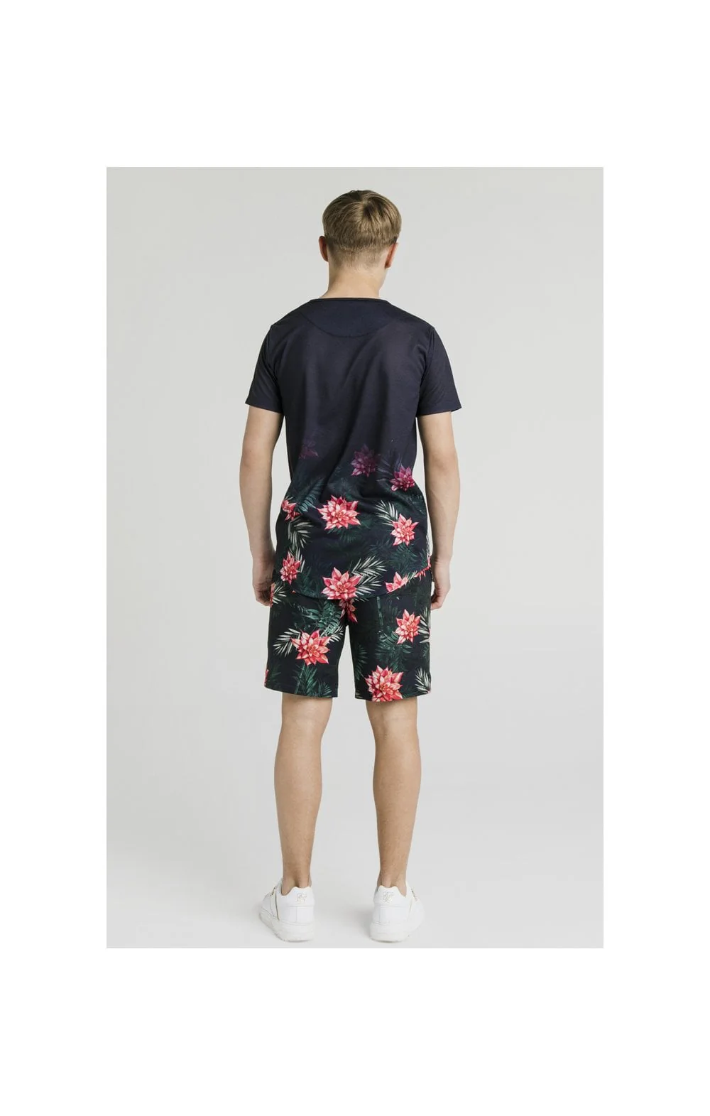 Illusive London Floral Fade Tee - Navy - Image 7
