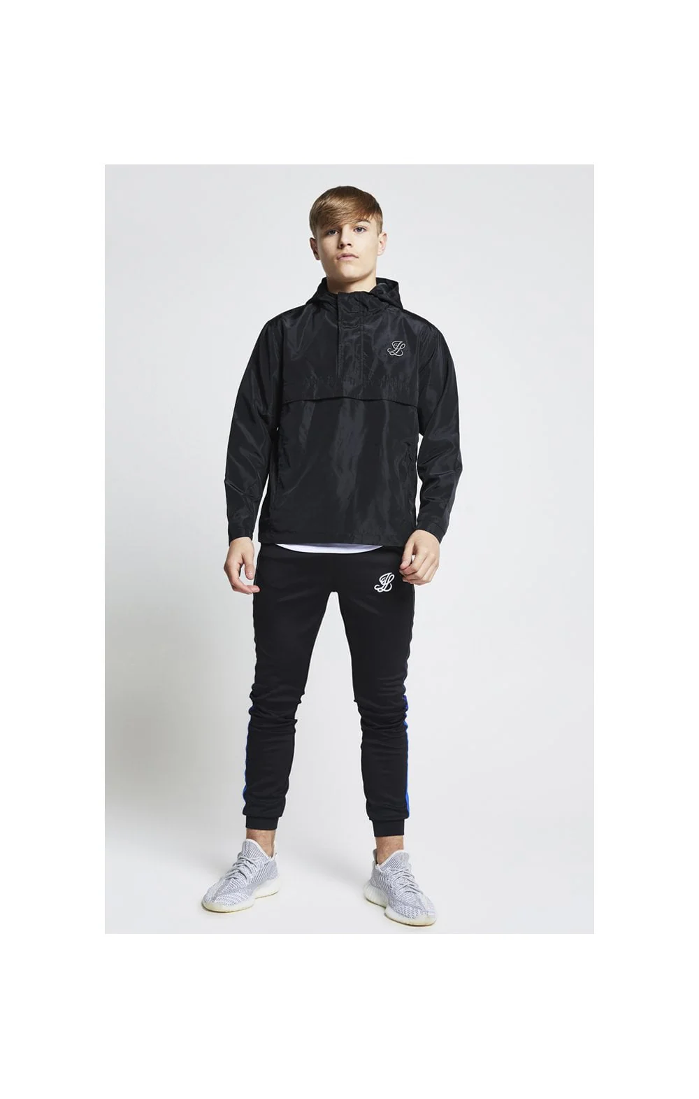 Illusive London Lightweight 1/4 Zip Jacket – Black - Image 3