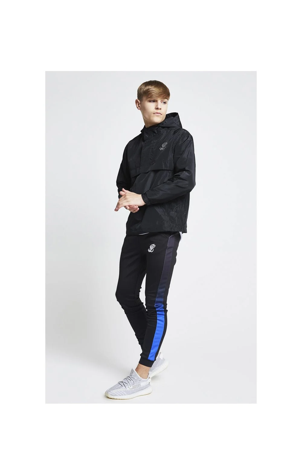 Illusive London Lightweight 1/4 Zip Jacket – Black - Image 5