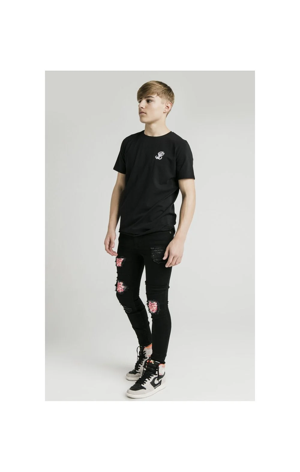 Boys Illusive Black Essentials Short Sleeve T-Shirt - Image 4