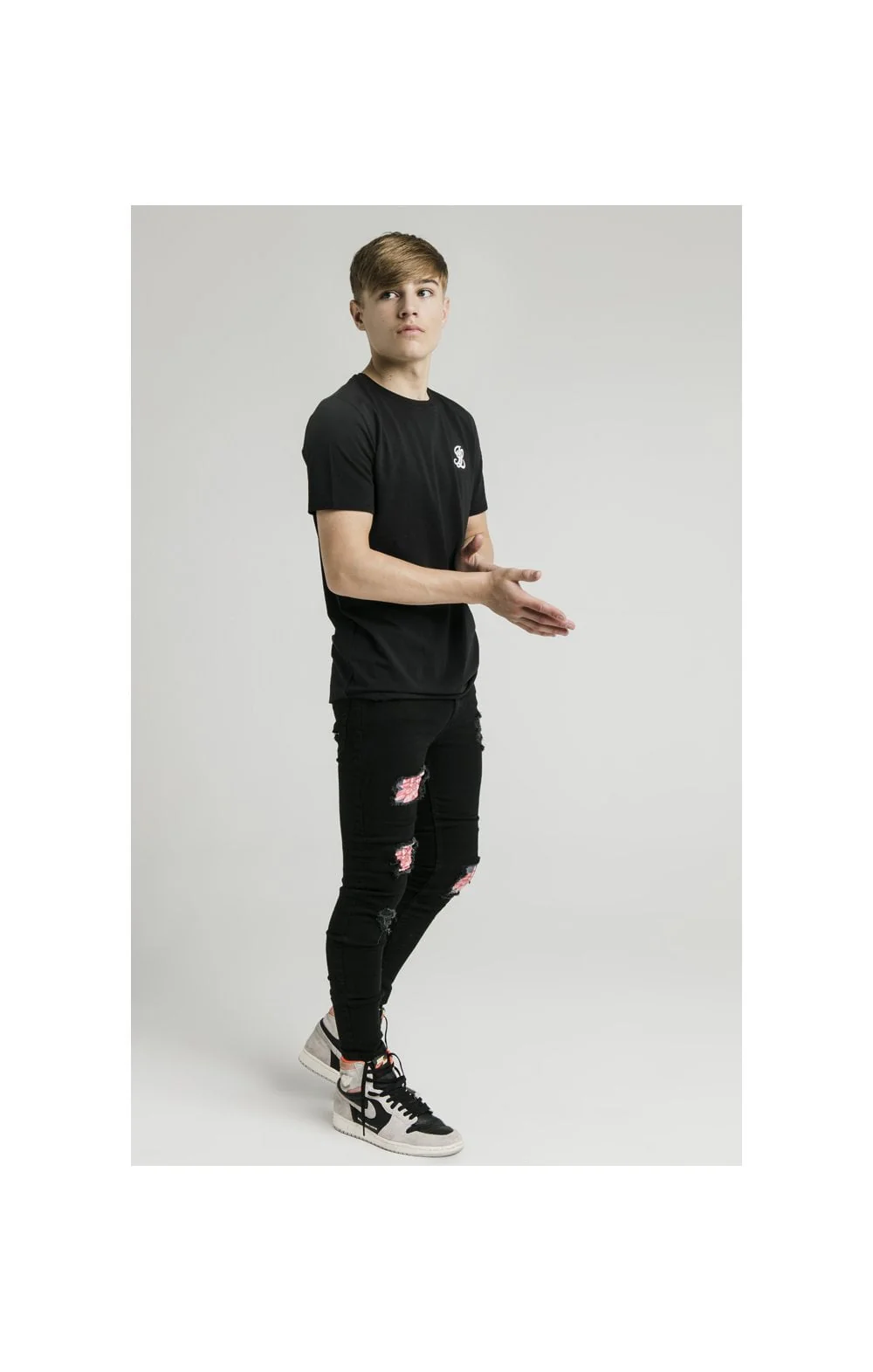 Boys Illusive Black Essentials Short Sleeve T-Shirt - Image 5
