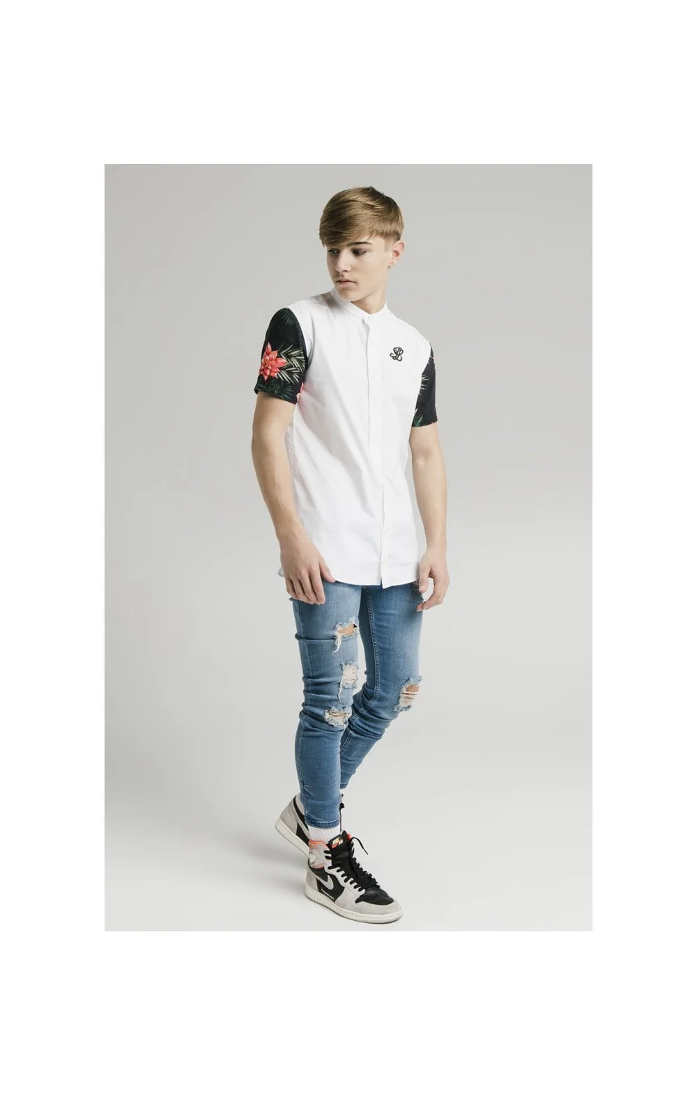 Illusive London S/S Grandad Collar Raglan Shirt - White & Floral - Image 4