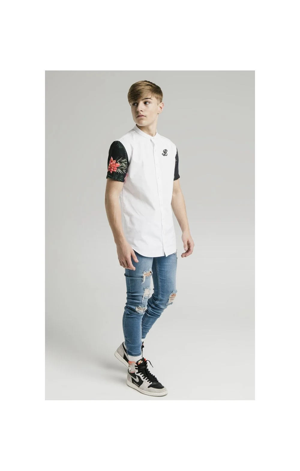Illusive London S/S Grandad Collar Raglan Shirt - White & Floral - Image 5