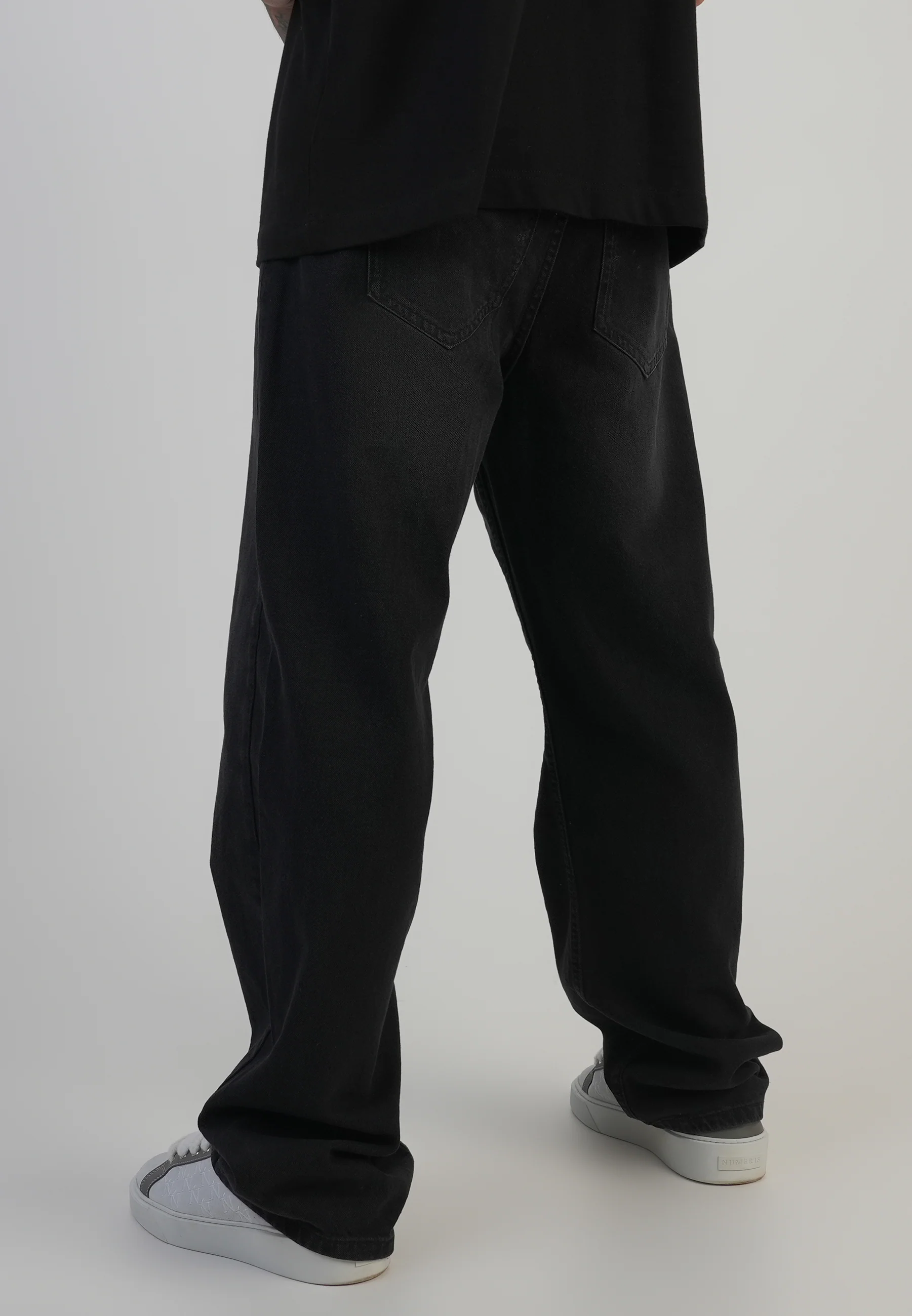 Loose Fit Jeans Washed Black - Image 3