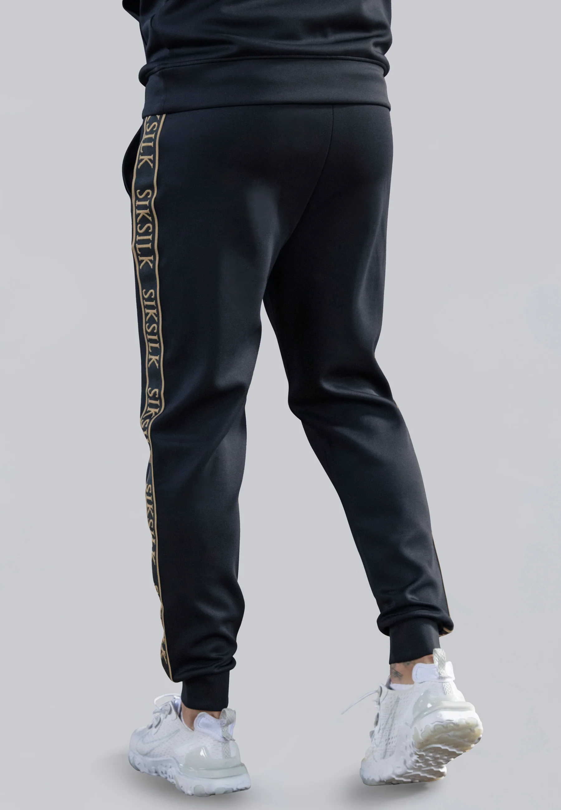 Black Muscle Fit Joggers - Image 3