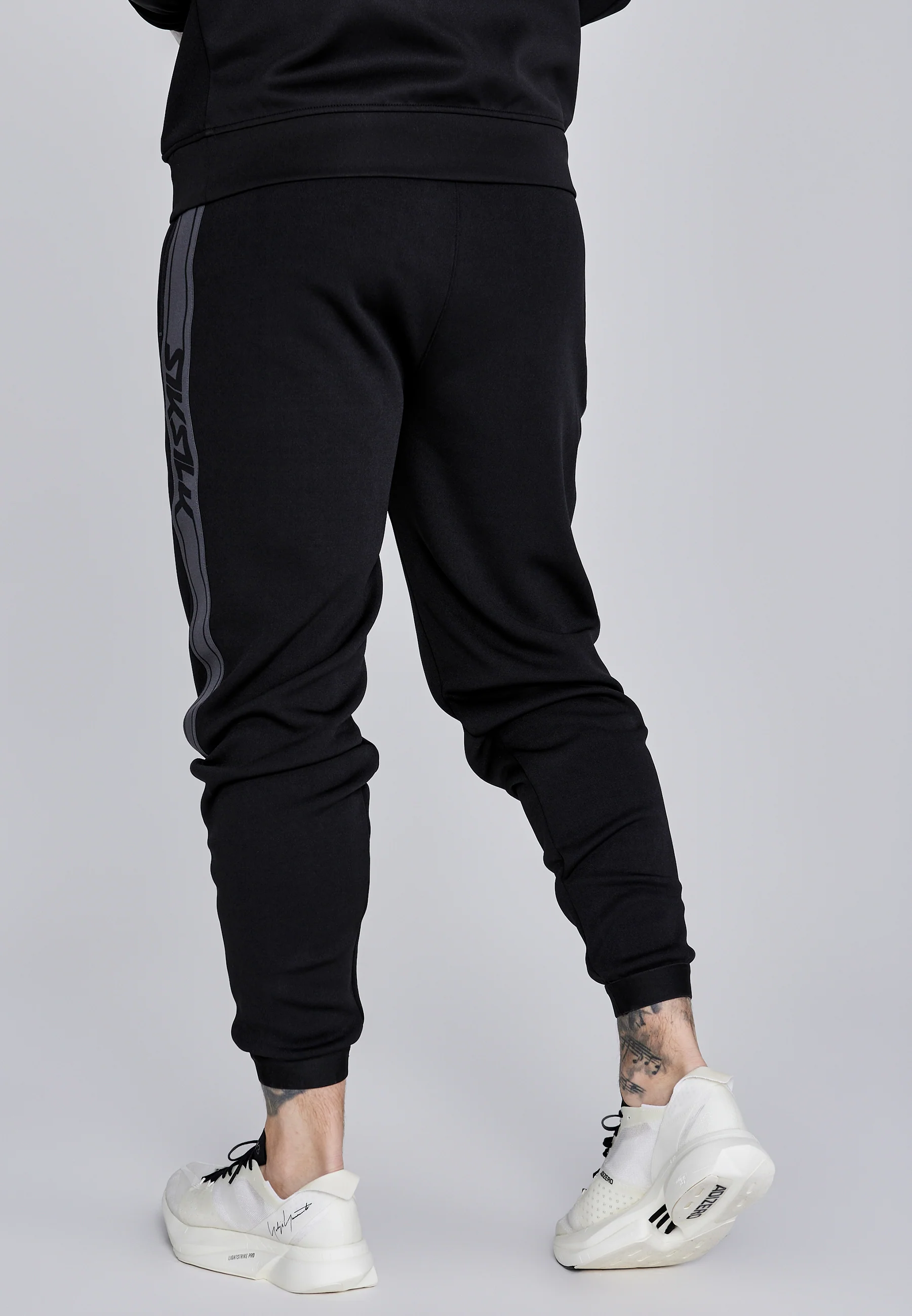 Black Muscle Fit Joggers - Image 3