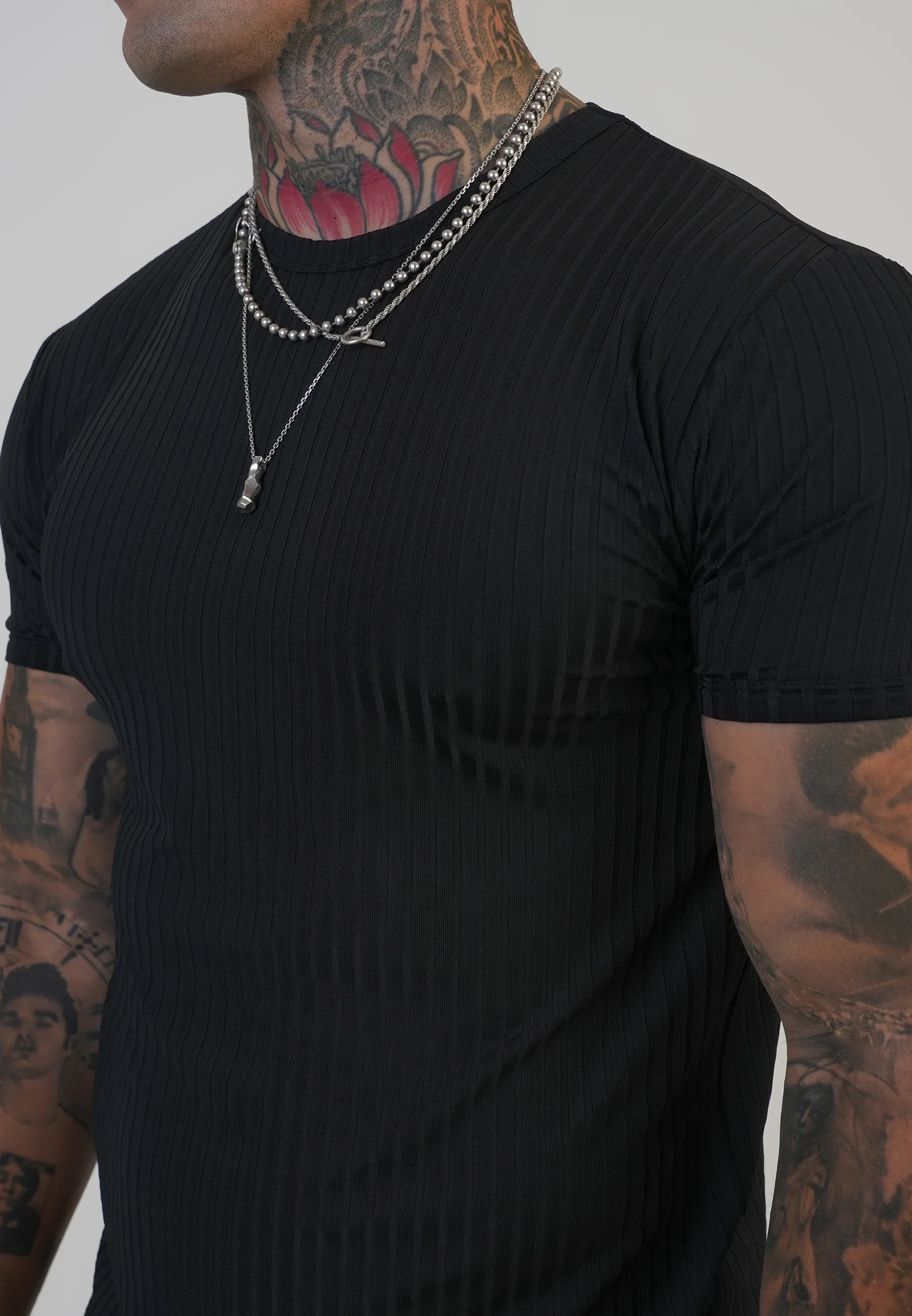 Black Muscle Fit T-Shirt - Image 2