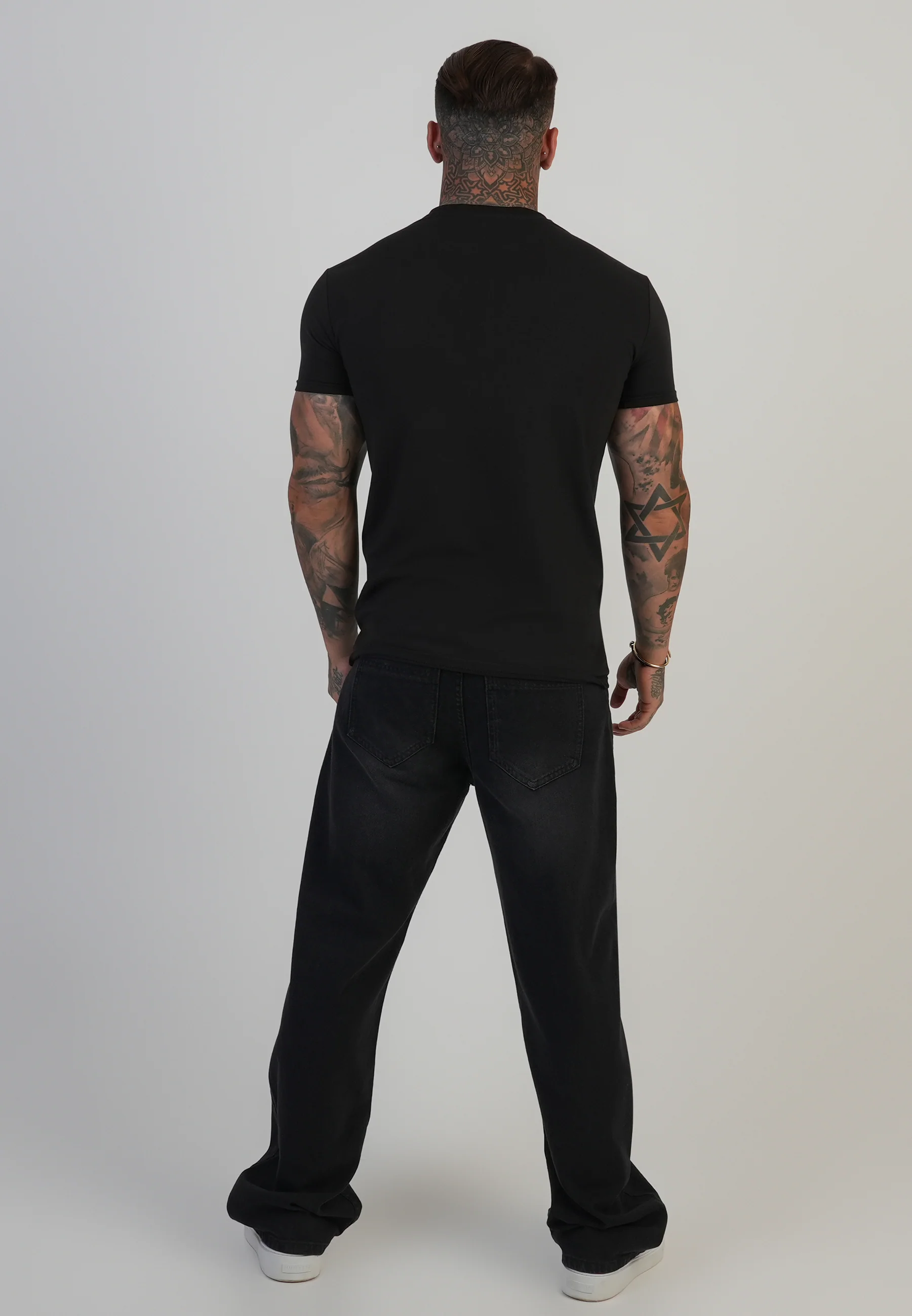 Black Muscle Fit T-Shirt - Image 5