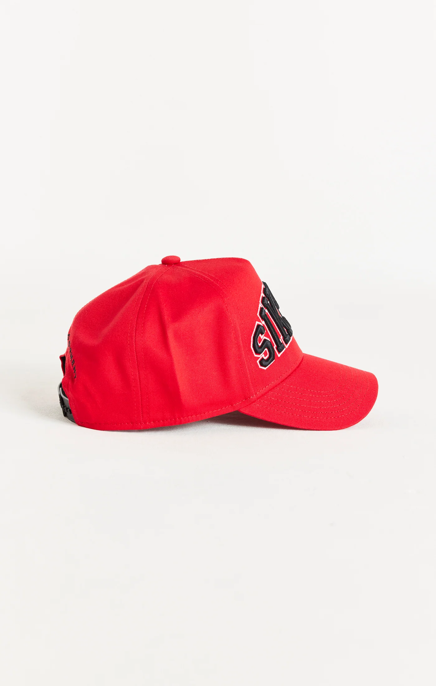 Red Cap - Image 3