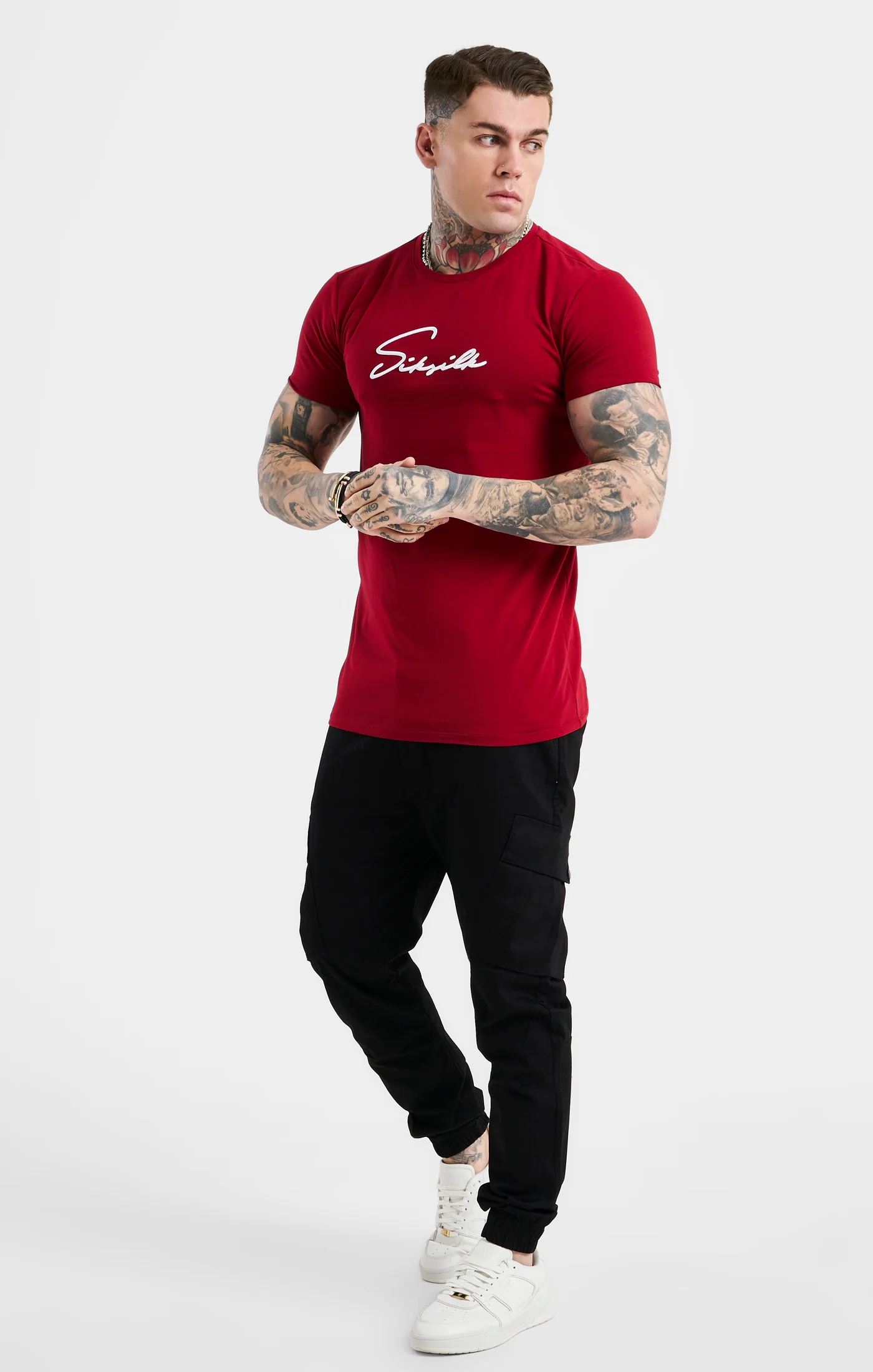 Red Script Embroidery Muscle Fit T-Shirt - Image 4