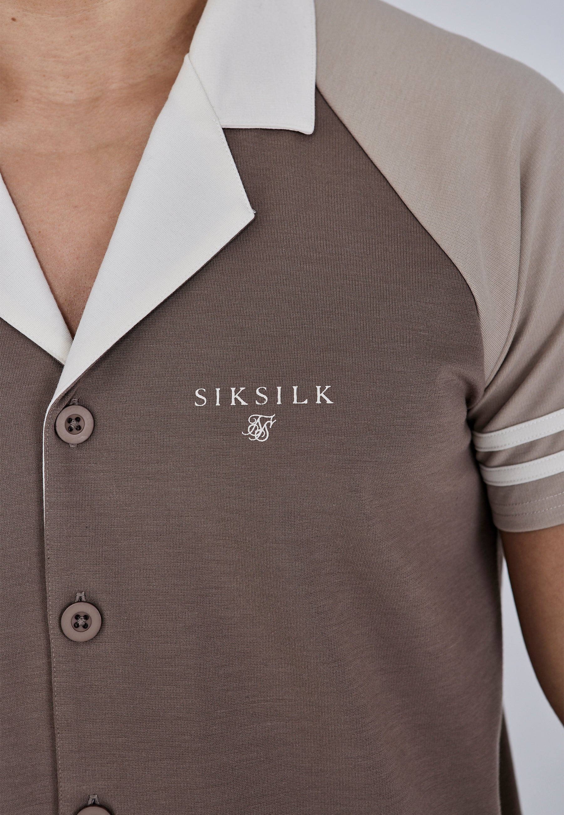 Beige Retro Resort Shirt - Image 2