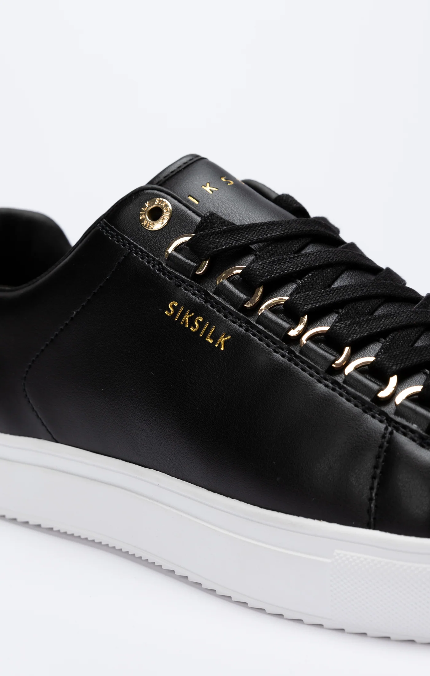 Black Classic Trainer With Metal D-Rings - Image 6
