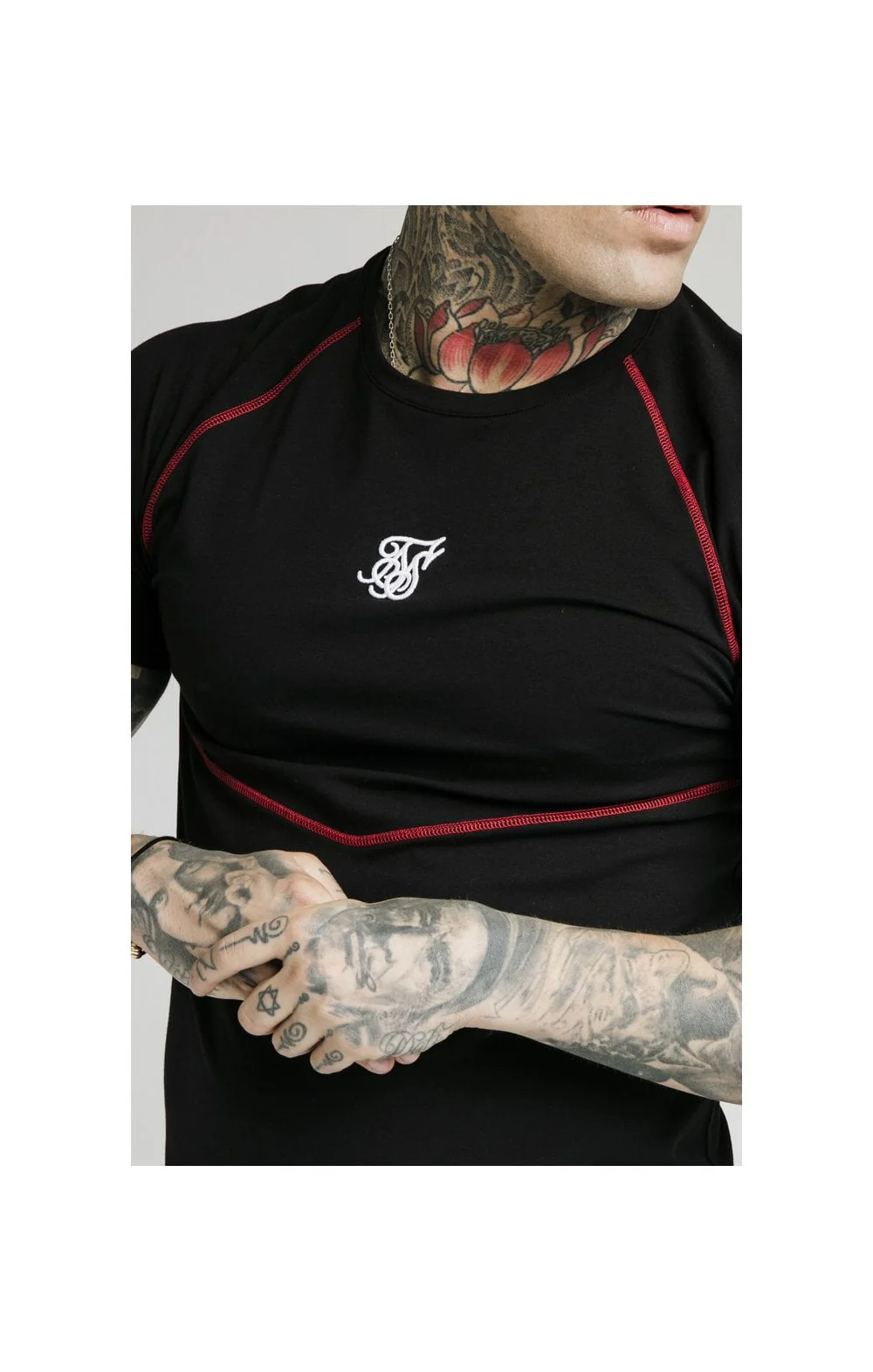 SikSilk Cover Stitch Raglan Gym Tee - Black & Red - Image 2