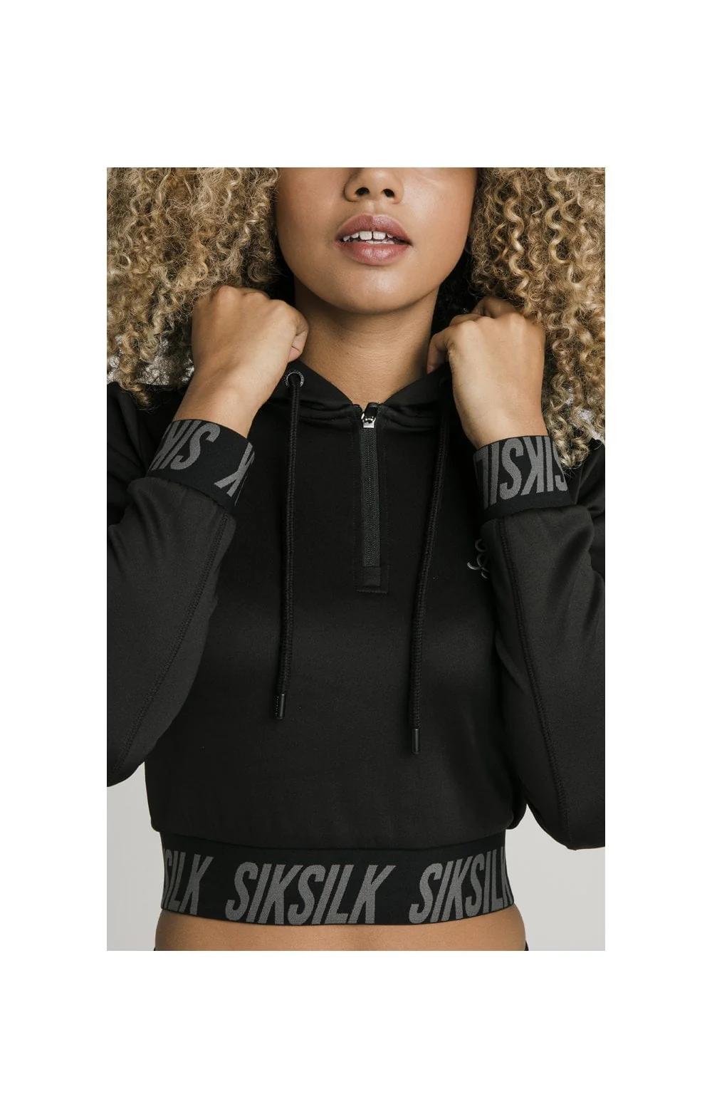 SikSilk Cropped Gym Track Top - Black - Image 2