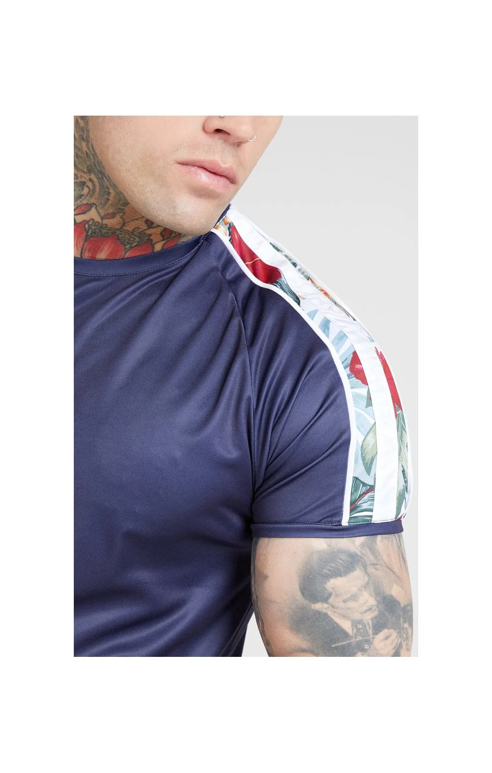 SikSilk Curved Hem Raglan Tee – Eclipse - Image 2