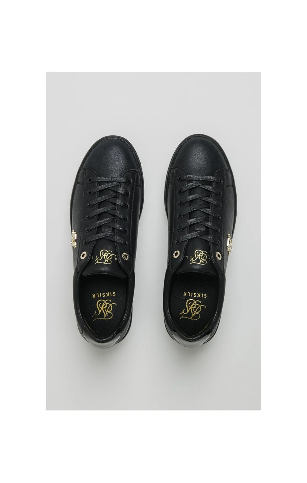 Black Low-Top Casual Trainer With Metal Logo - Image 5