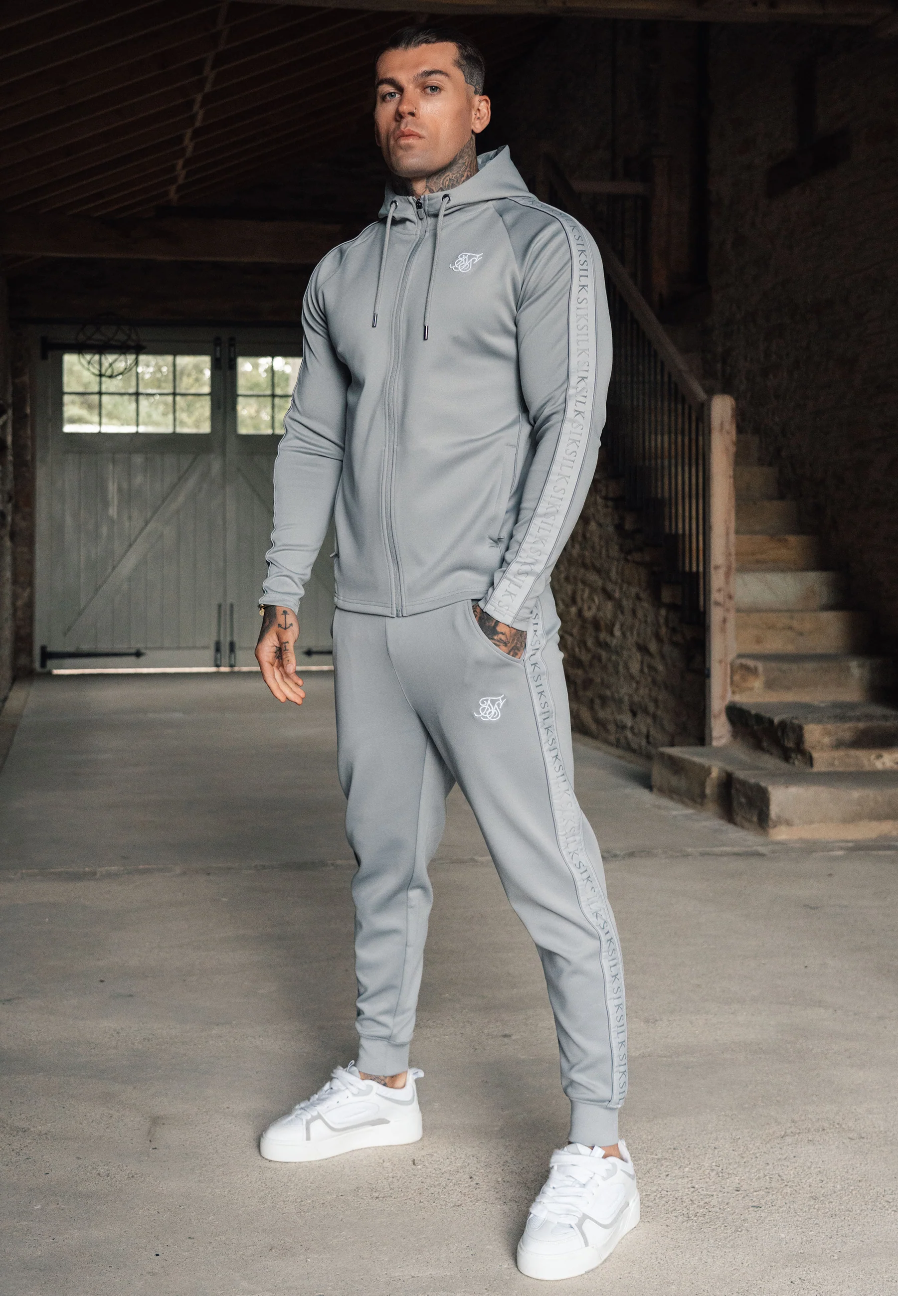 Grey Hoodie and Joggers Set - Image 9