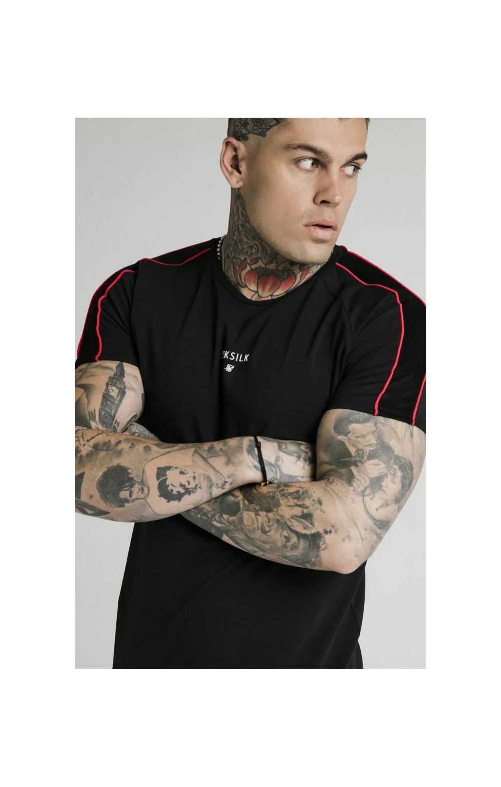 SikSilk Imperial Raglan Gym Tee - Black & Red - Image 2