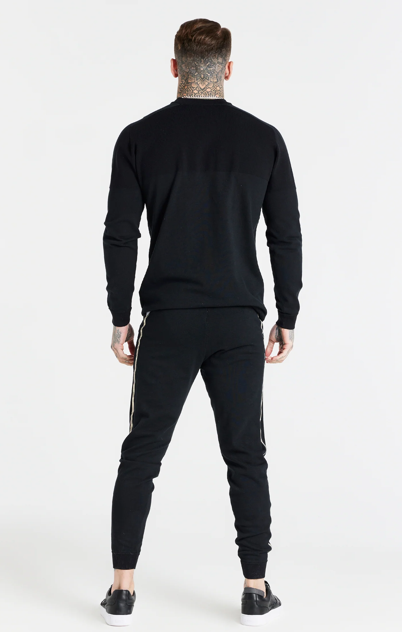 Black Crew Neck Sweatshirt - Image 5