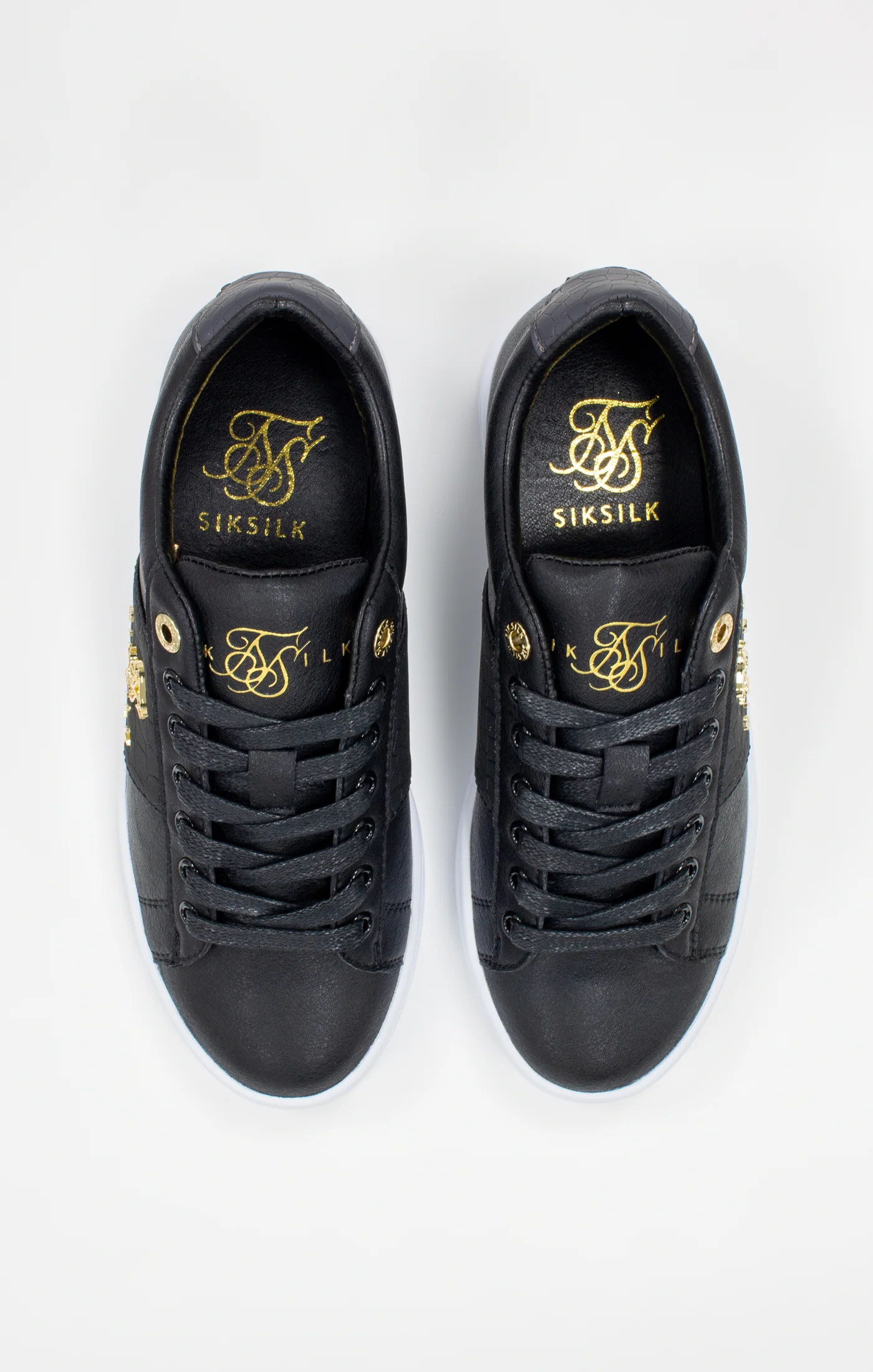 Black Juniors Low-Top Classic Trainer With Metal Logo - Image 6