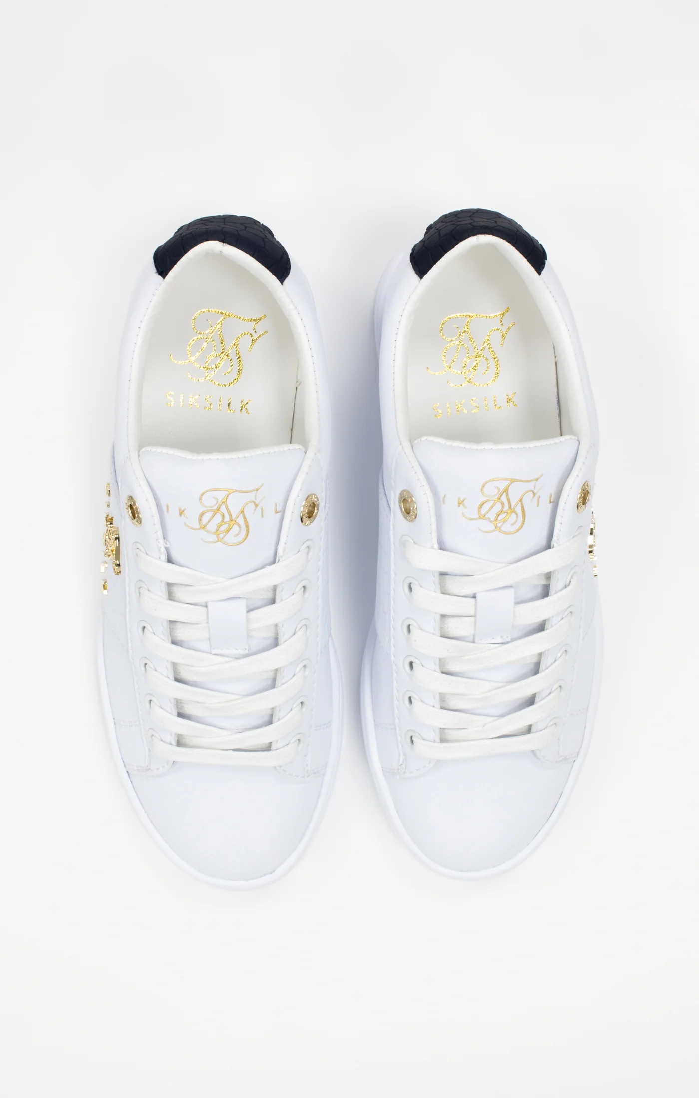White Juniors Low-Top Classic Trainer With Metal Logo - Image 4