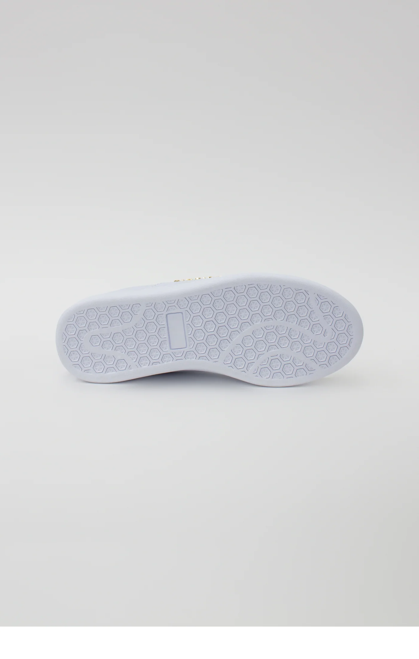 White Juniors Low-Top Classic Trainer With Metal Logo - Image 6