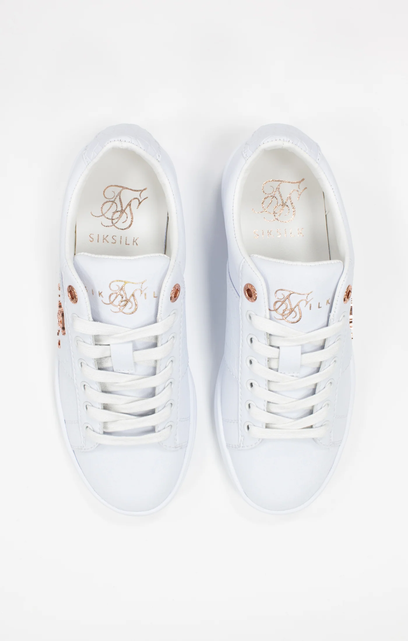 White Juniors Low-Top Classic Trainer With Metal Logo - Image 4