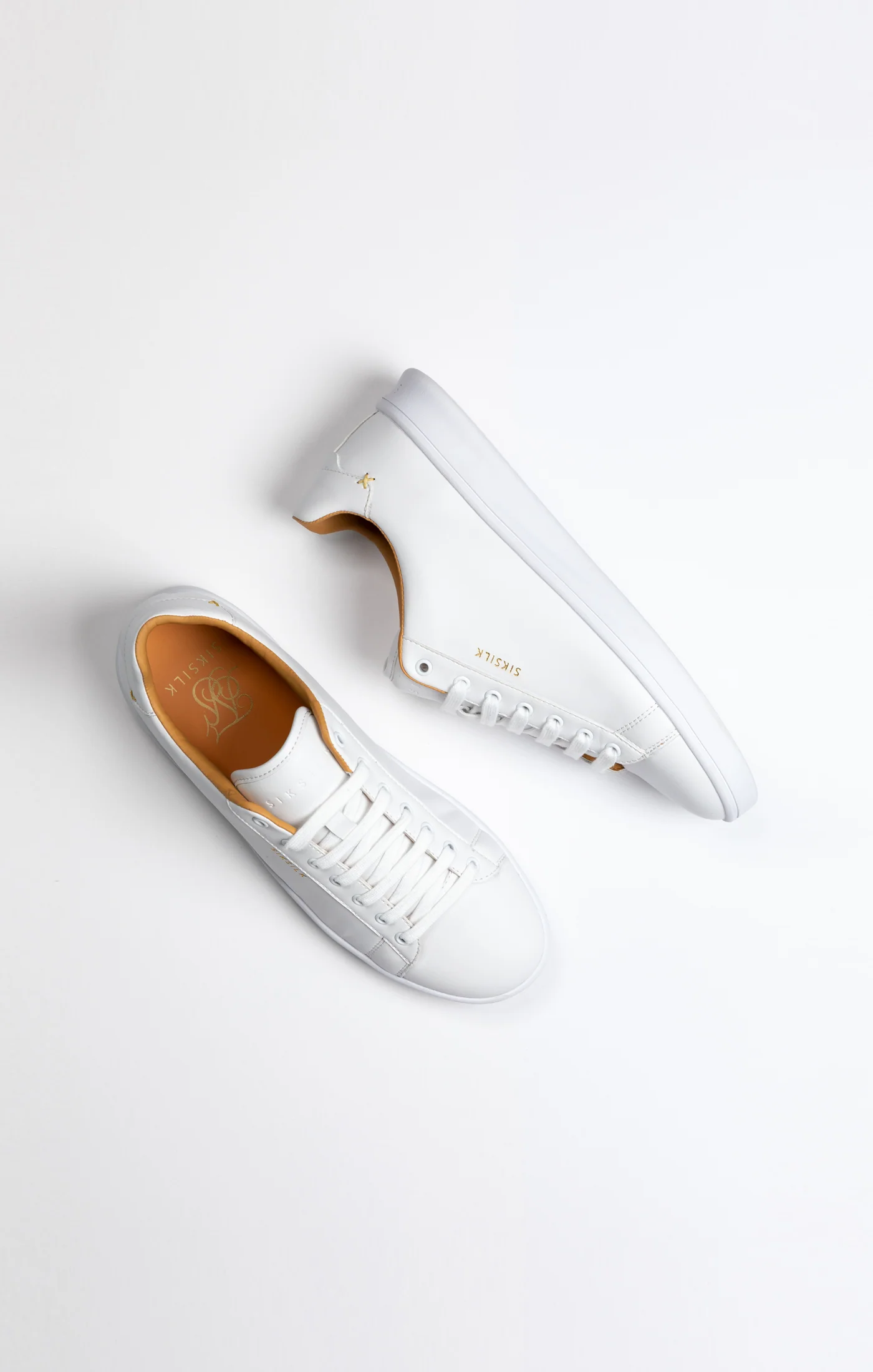 White Low-Top Casual Trainer - Image 6