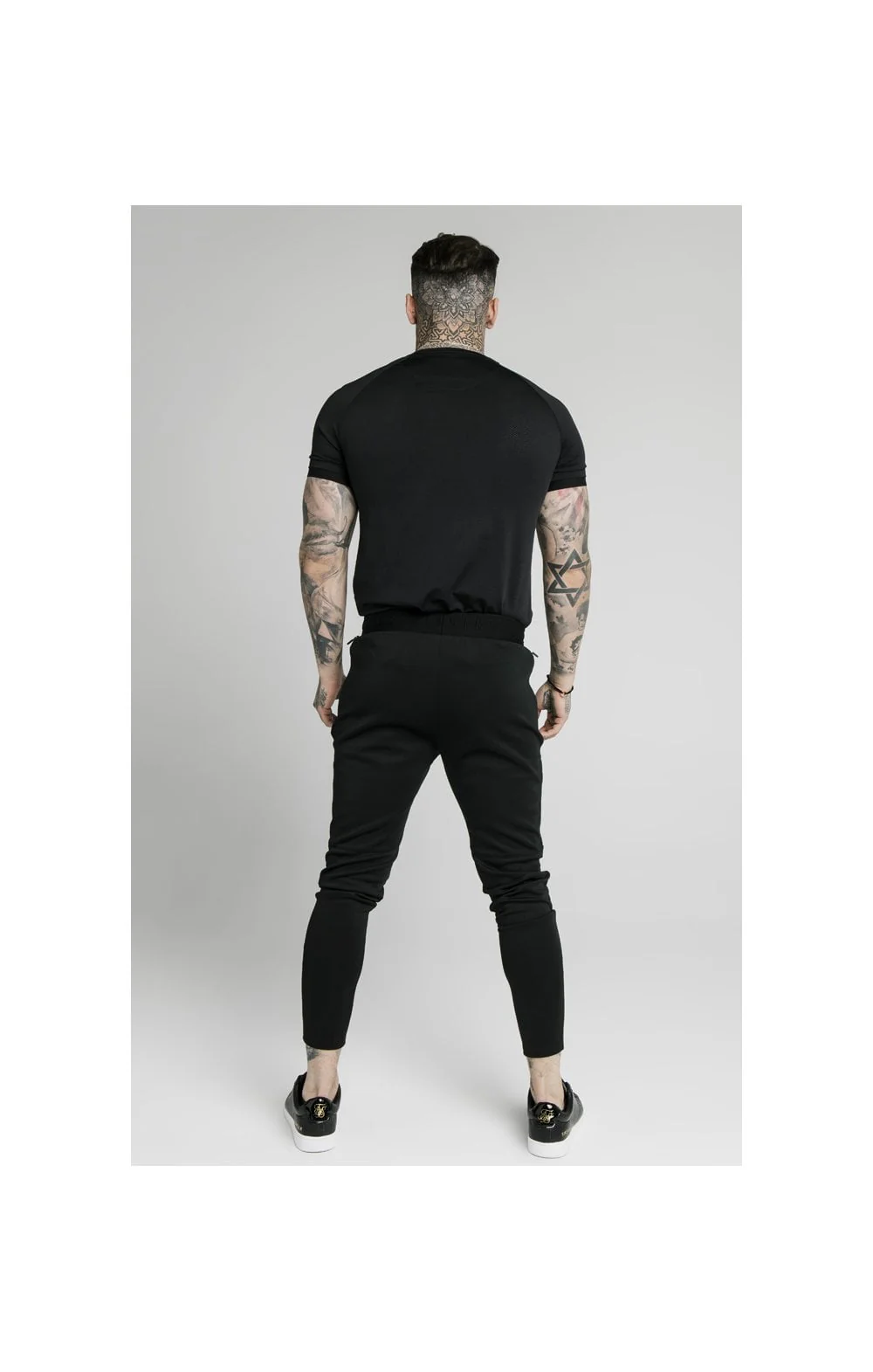 SikSilk Legacy Fade Tech Tee – Black & Fluro White - Image 4