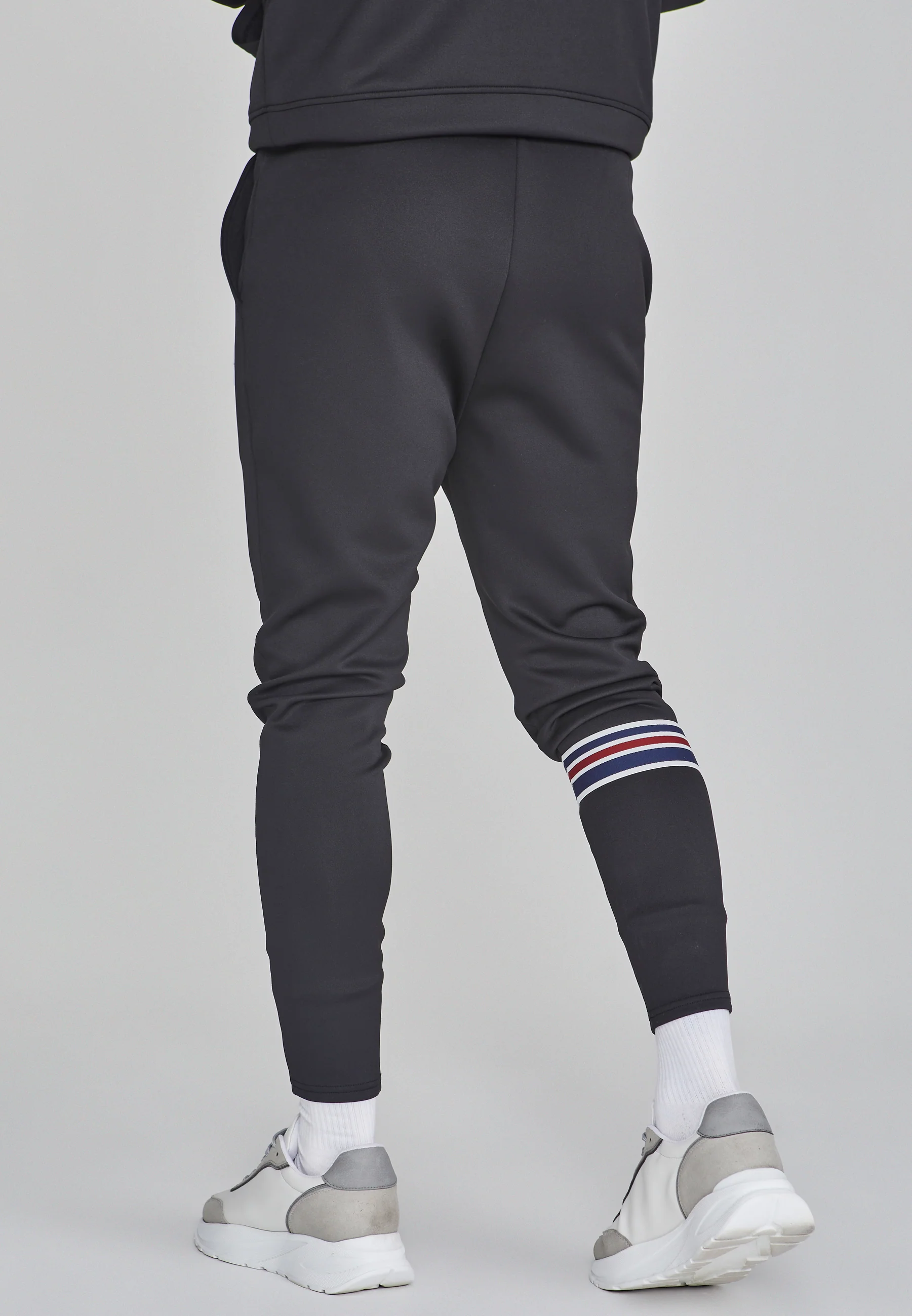 Black Muscle Fit Joggers - Image 4
