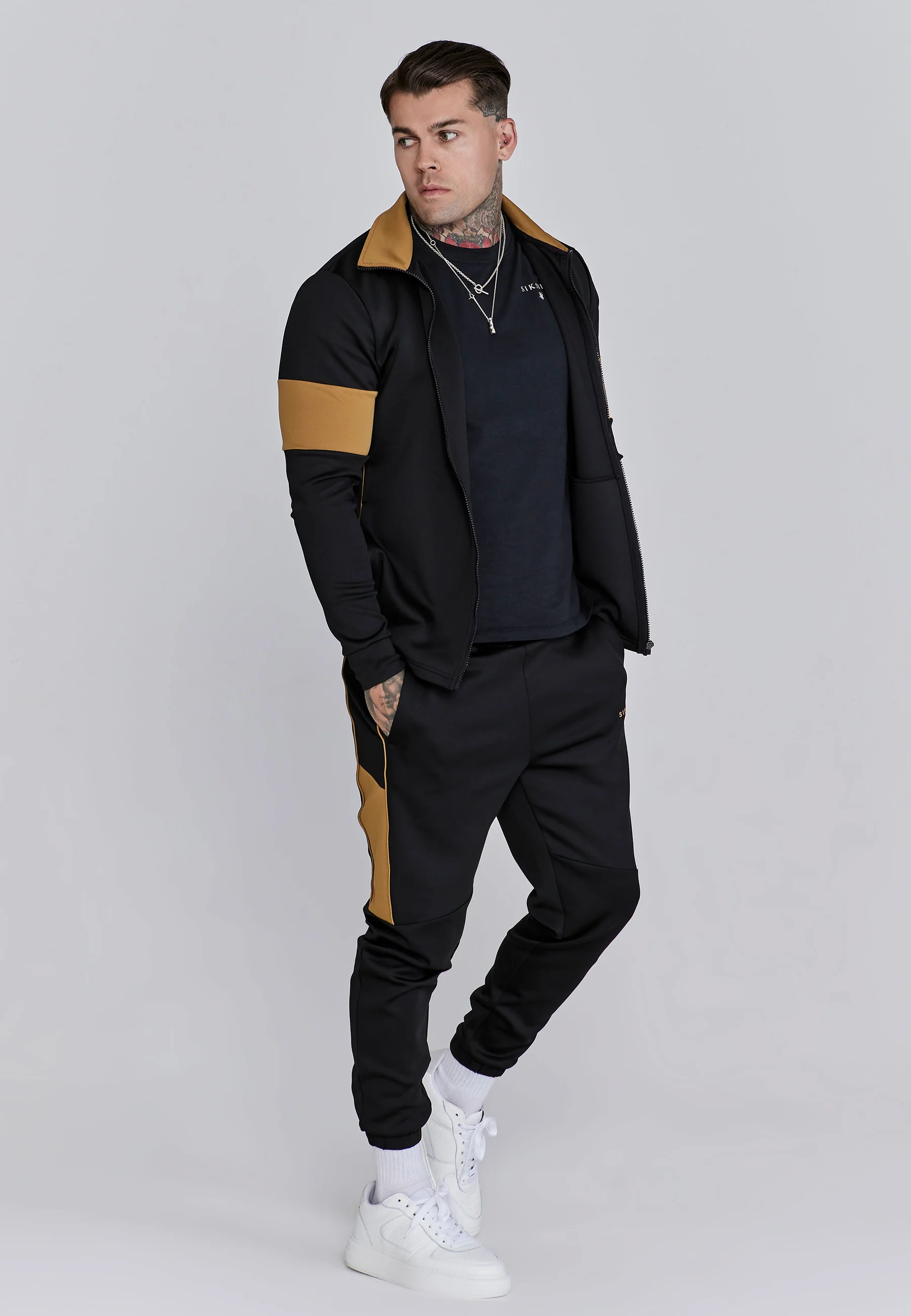 Black Muscle Fit Joggers - Image 4