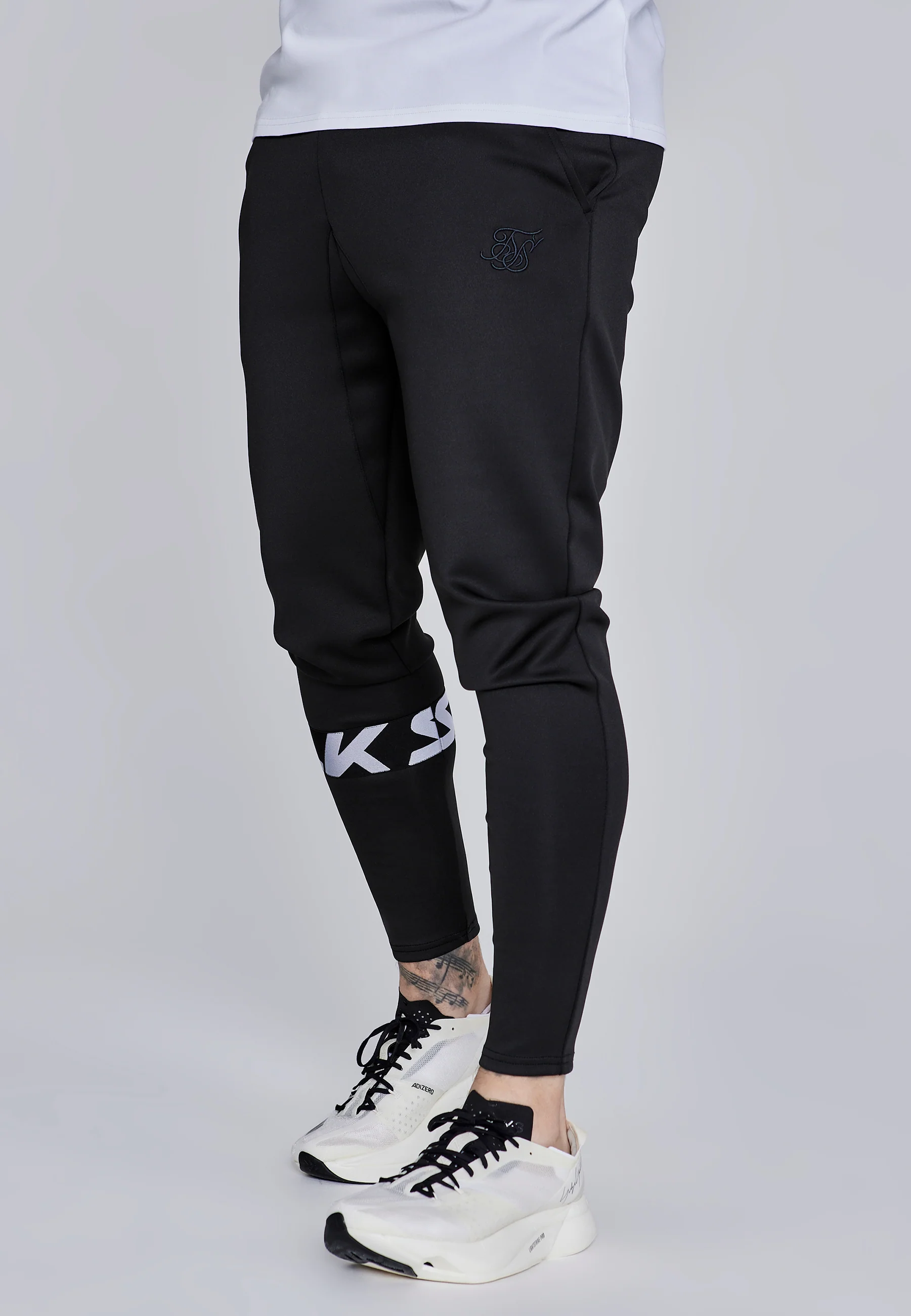 Black Muscle Fit Joggers - Image 2