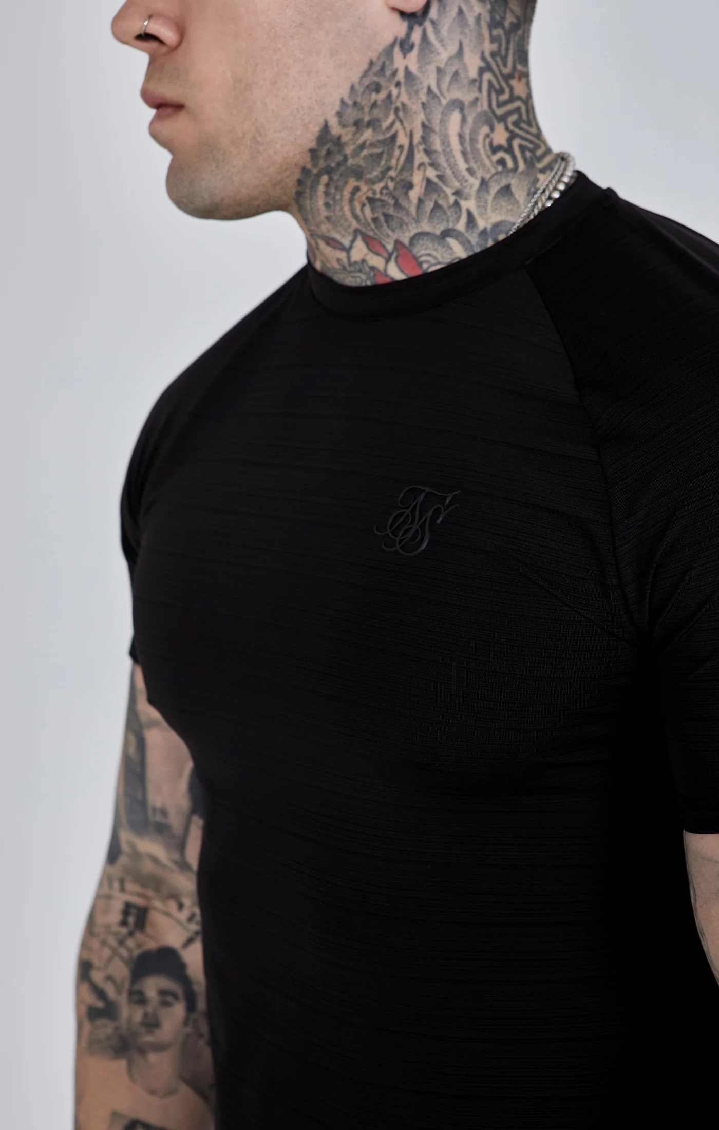 Black Muscle Fit T-Shirt - Image 4