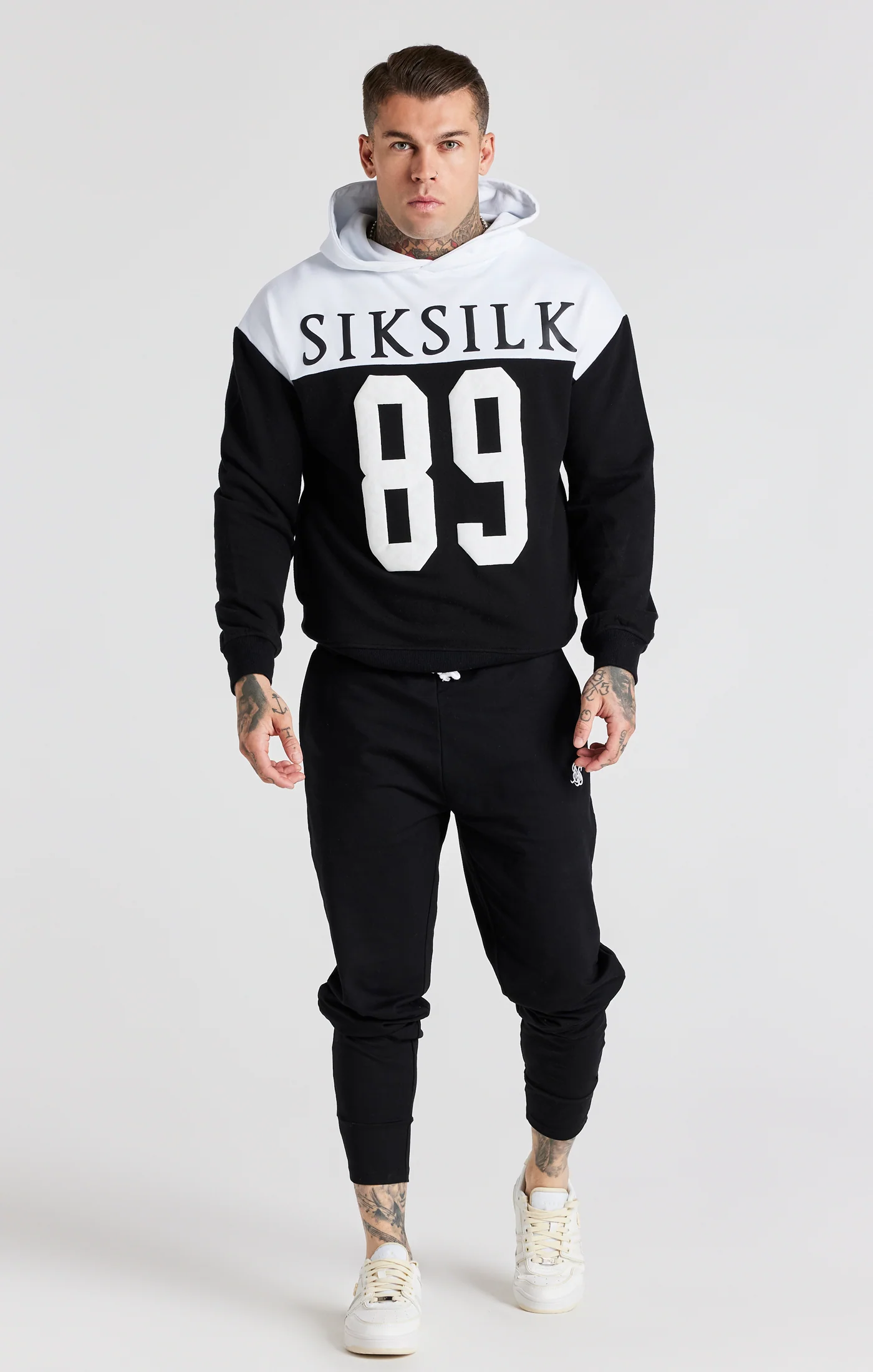 Black Retro 89 Print Oversized Hoodie - Image 3