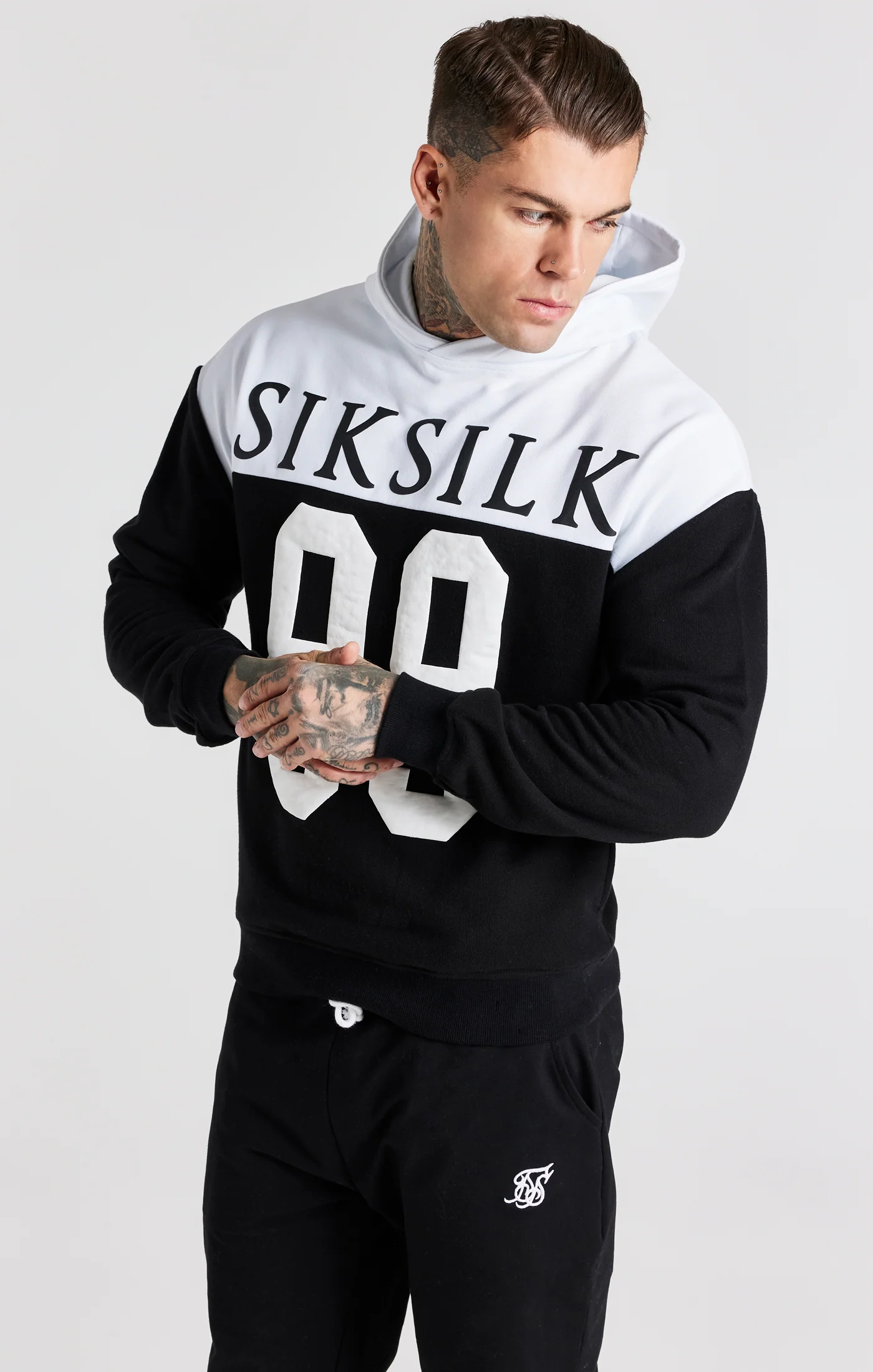 Black Retro 89 Print Oversized Hoodie - Image 6