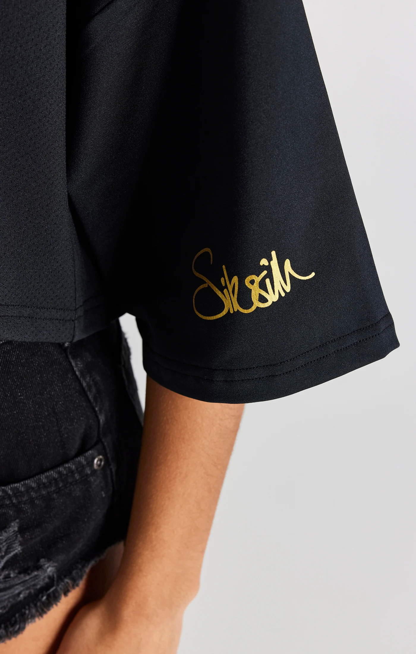 Black Crop Retro Football Jersey - Image 8