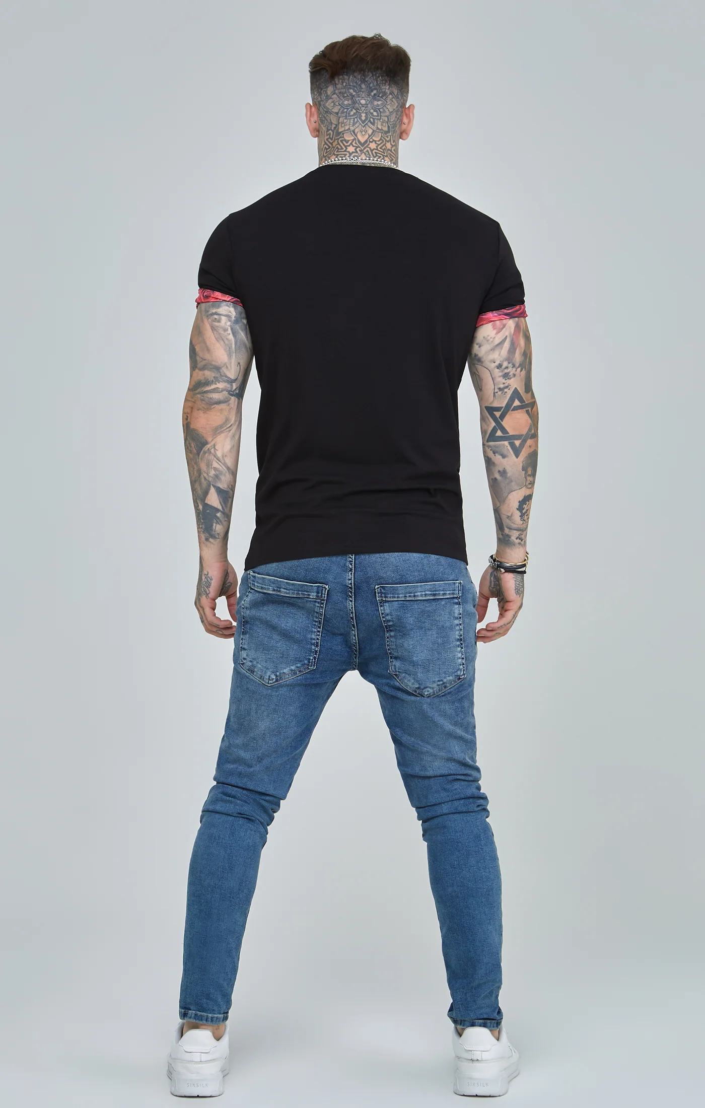 Black Rose Print Roll Sleeve T-Shirt - Image 5