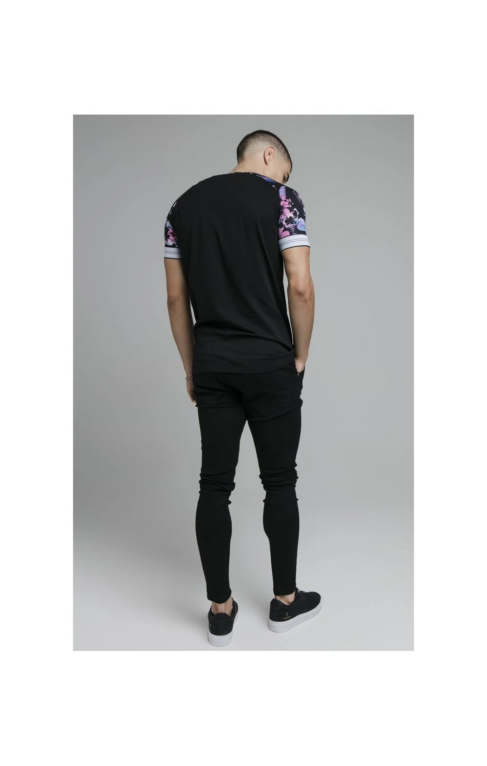 Black Tie Dye Elastic Cuff T-Shirt - Image 3