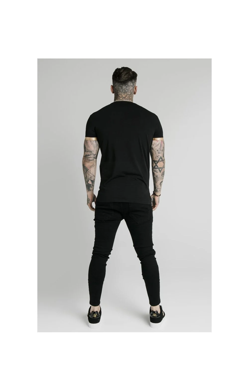 SikSilk S/S Inset Cuff Gym Tee – Black & Gold - Image 7