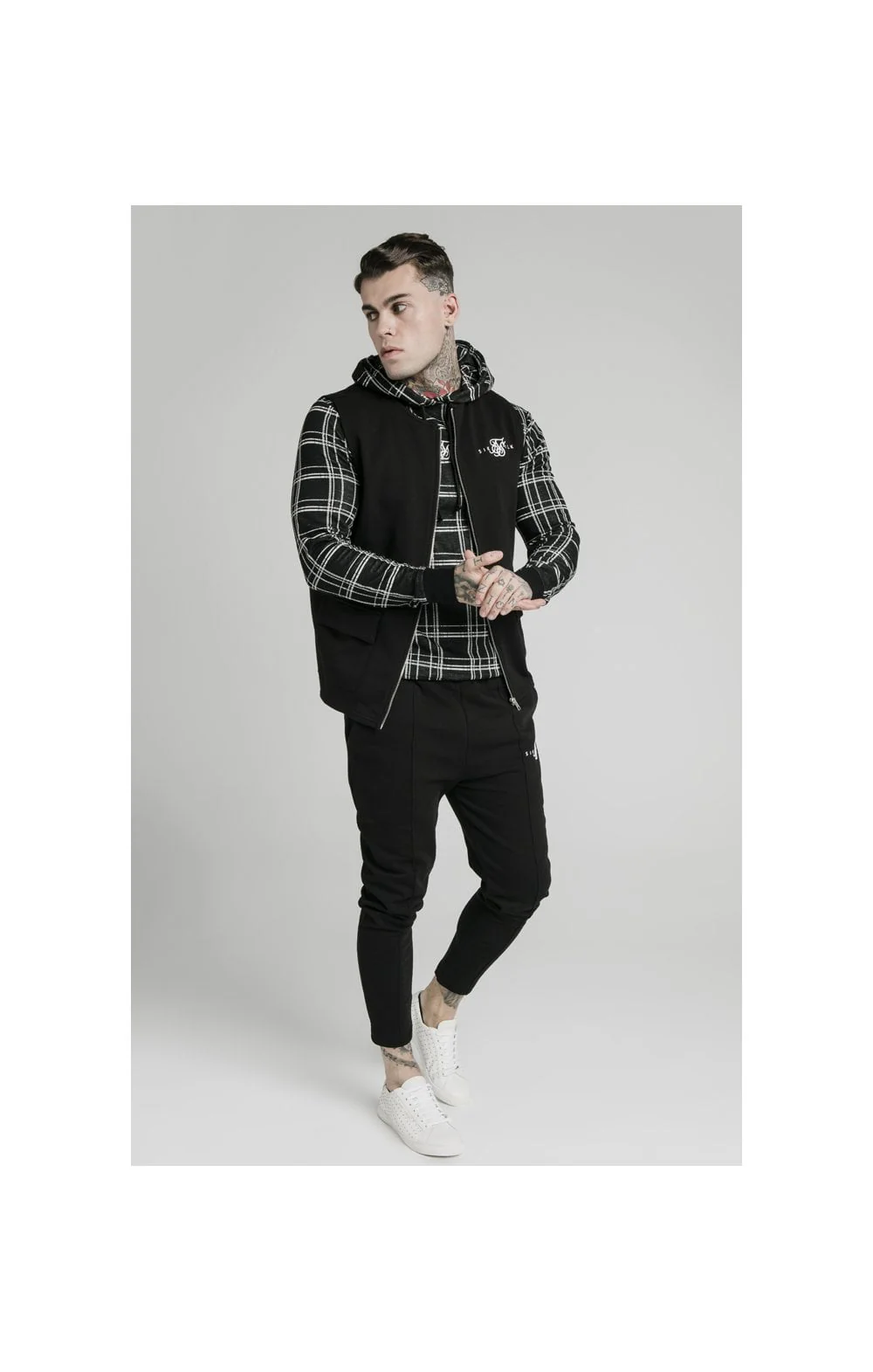 SikSilk Smart Wear Vest - Black - Image 4