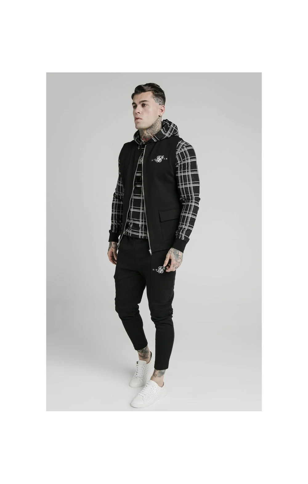 SikSilk Smart Wear Vest - Black - Image 5