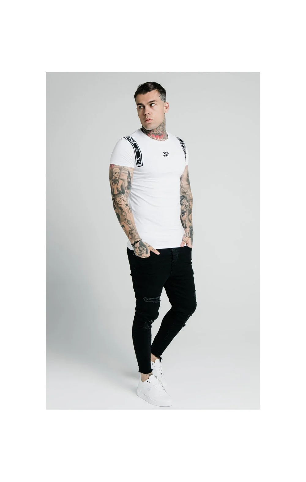 SikSilk Straight Hem Printed Gym Tee - White & Black - Image 3