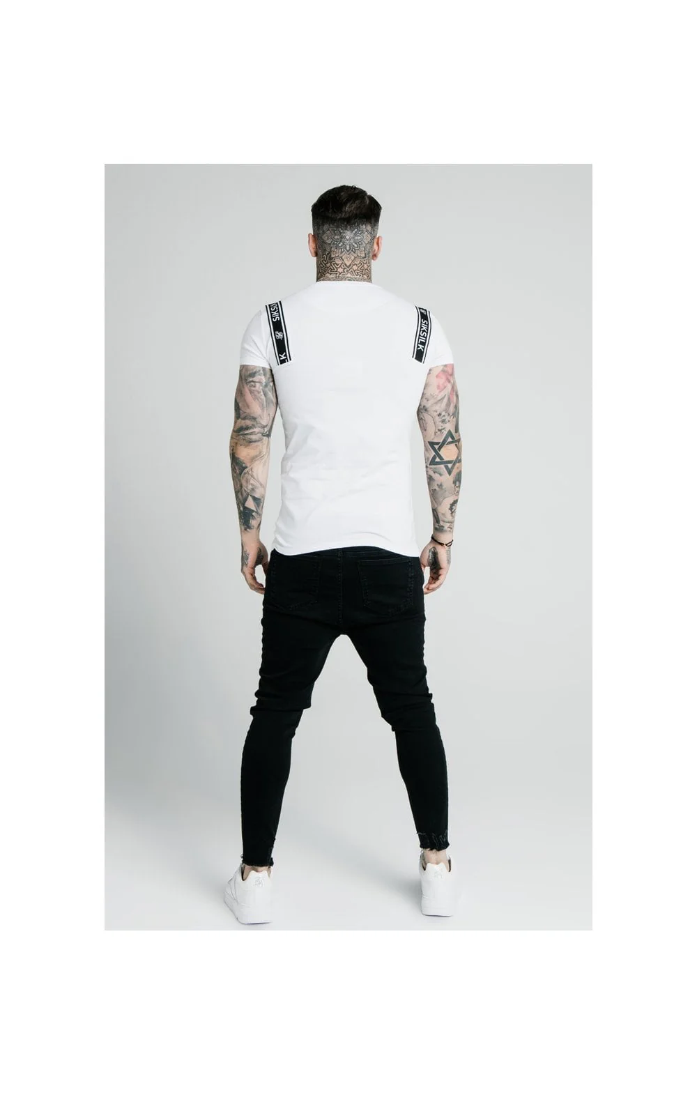 SikSilk Straight Hem Printed Gym Tee - White & Black - Image 5