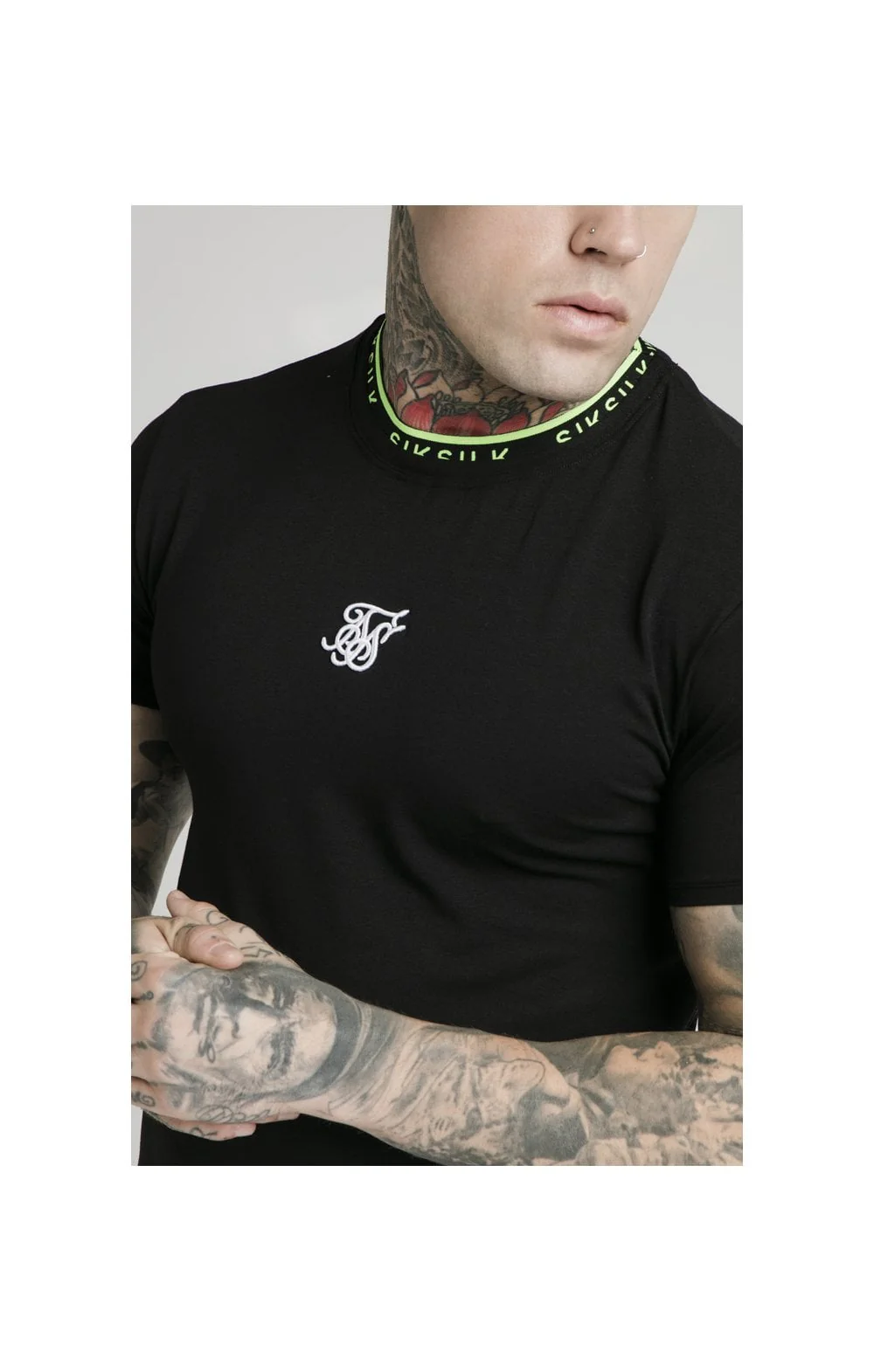 SikSilk Straight Hem Tape Collar Gym Tee - Black - Image 2